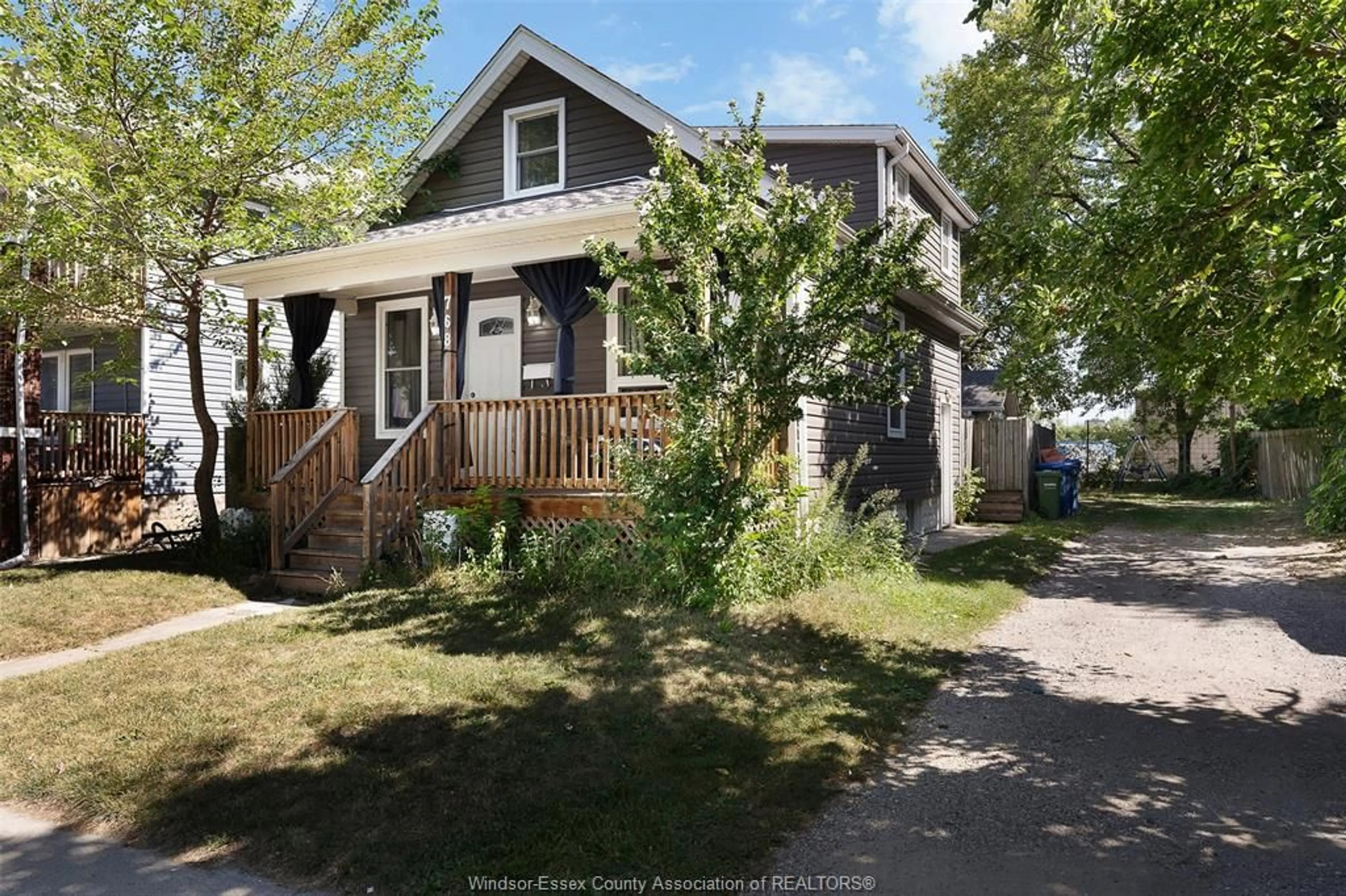 Home with vinyl exterior material, street for 768 MCKAY, Windsor Ontario N9B 2A1