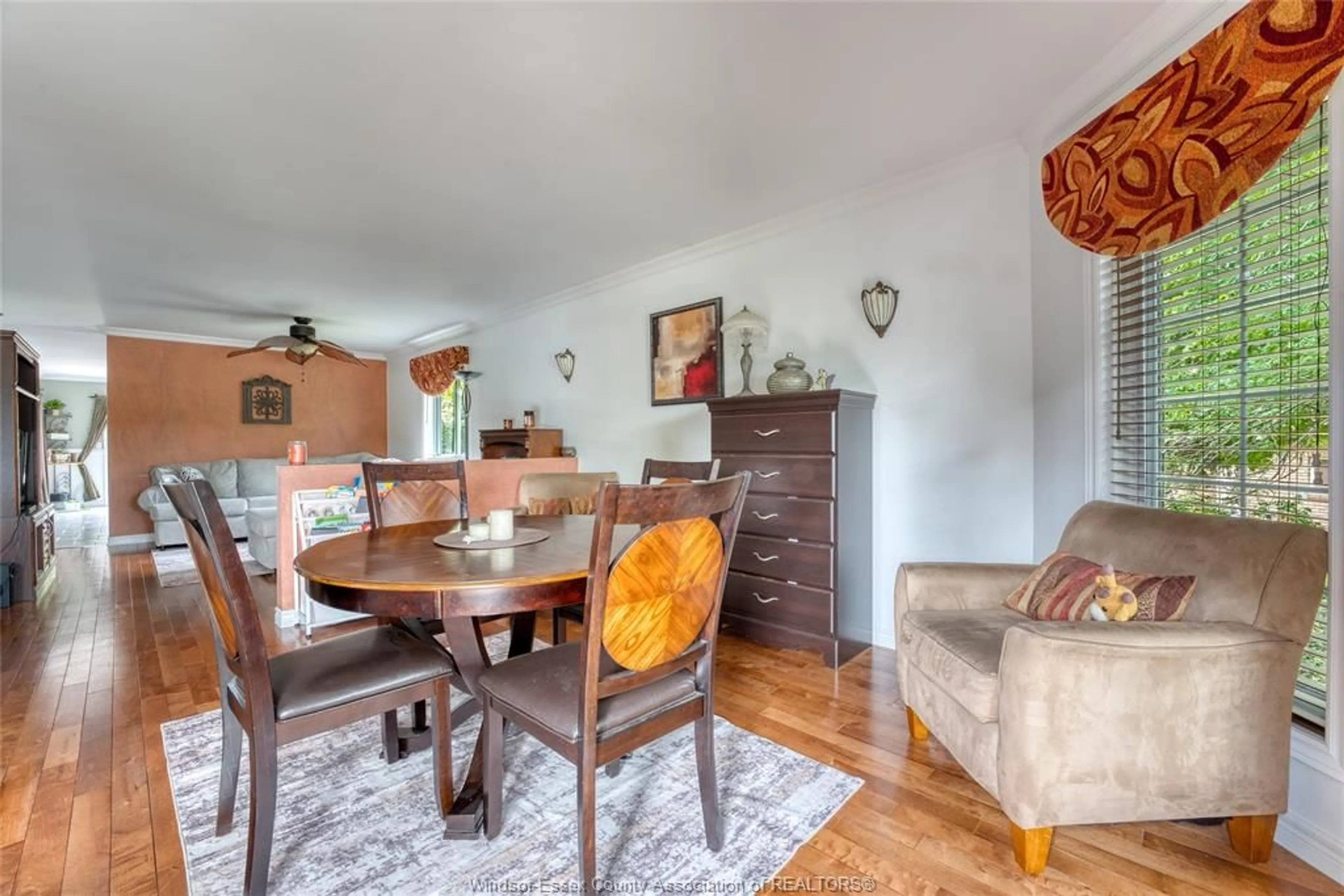 Dining room, wood/laminate floor for 1610 Chornoby Cres, Tecumseh Ontario N8N 4W3