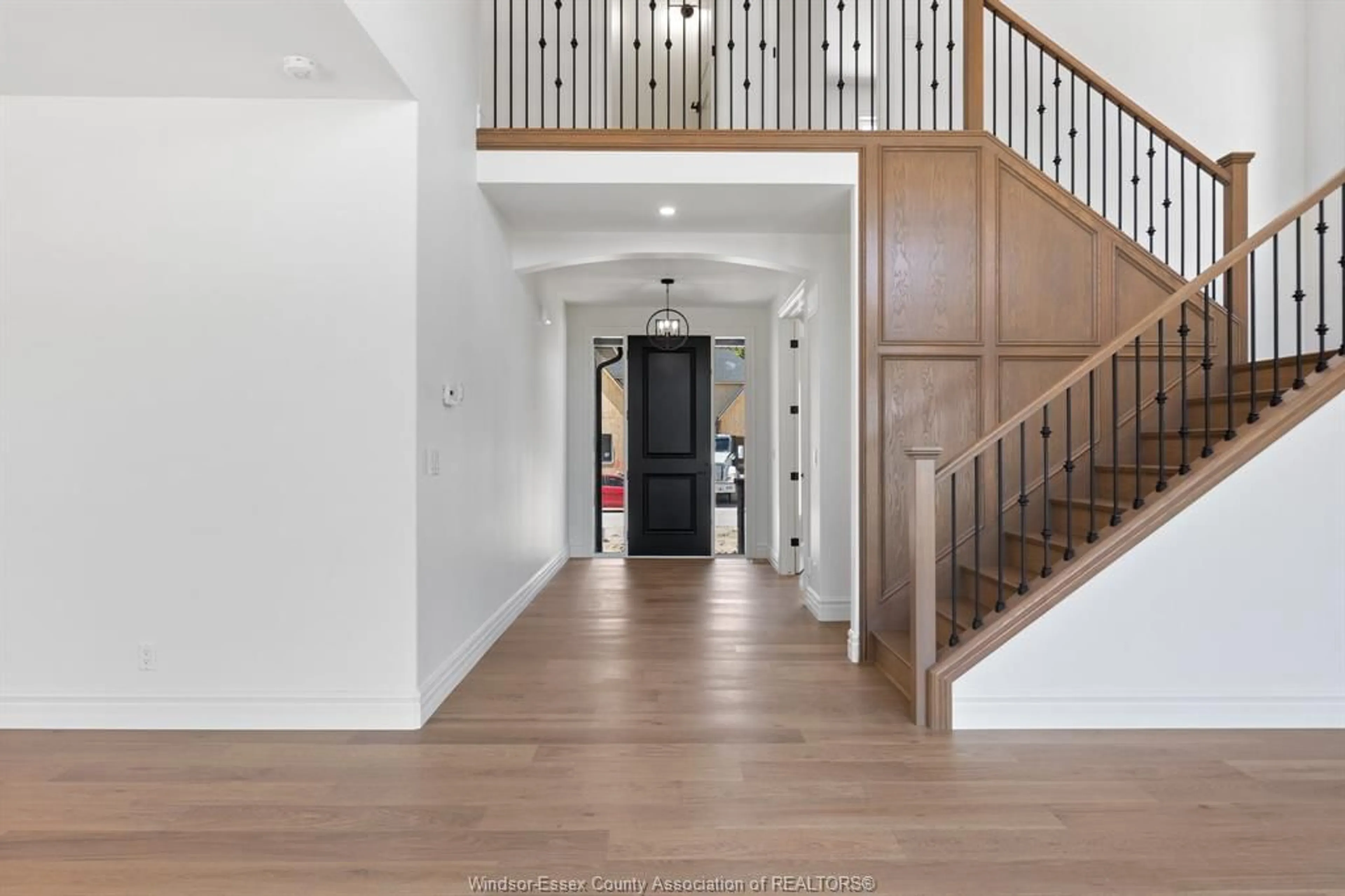 Indoor entryway for 1222 CAMPANA Cres, Lakeshore Ontario N8L 0K3