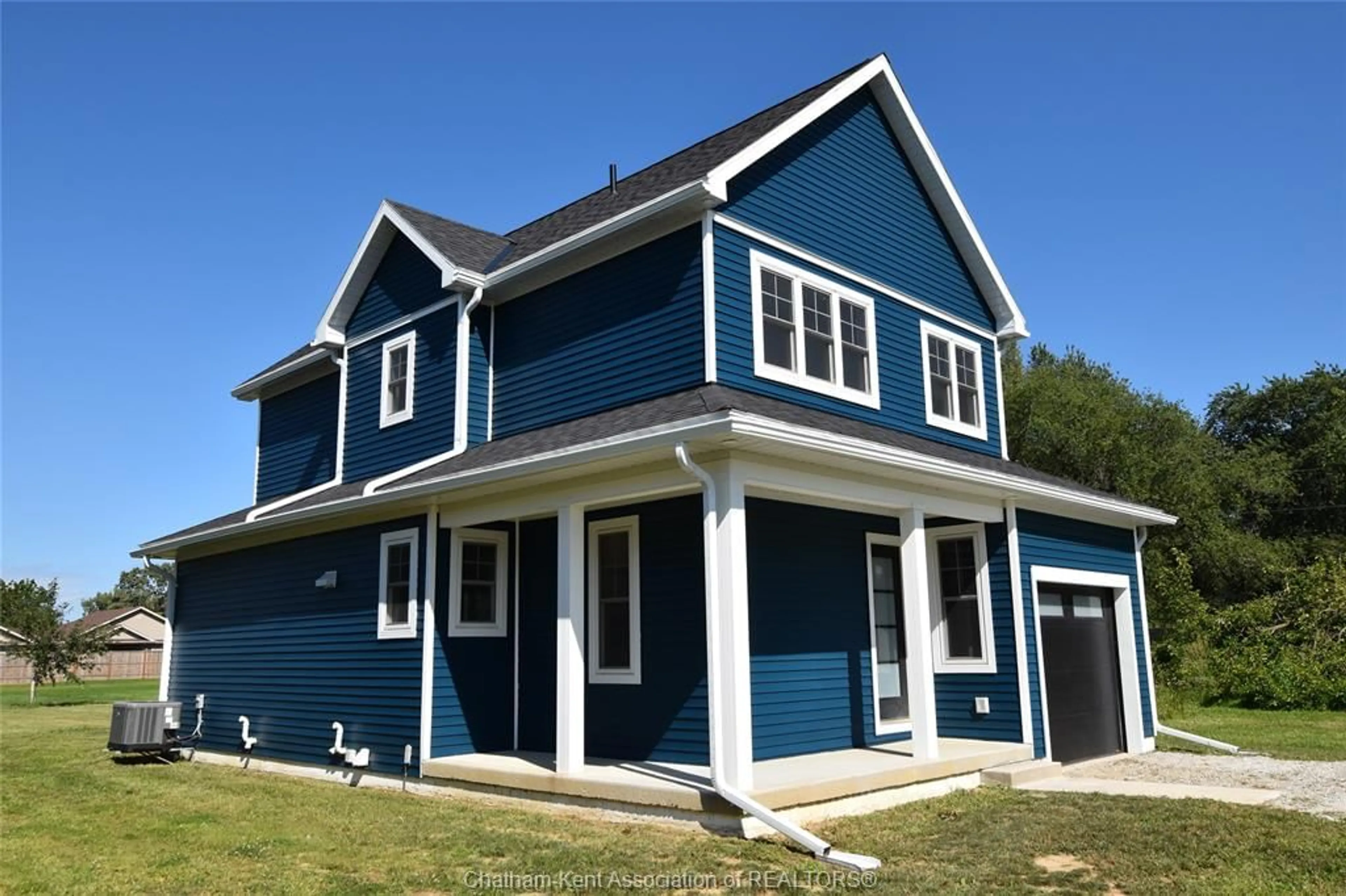 Home with vinyl exterior material, unknown for 39 Adelaide St, Shrewsbury Ontario N0P 1A0