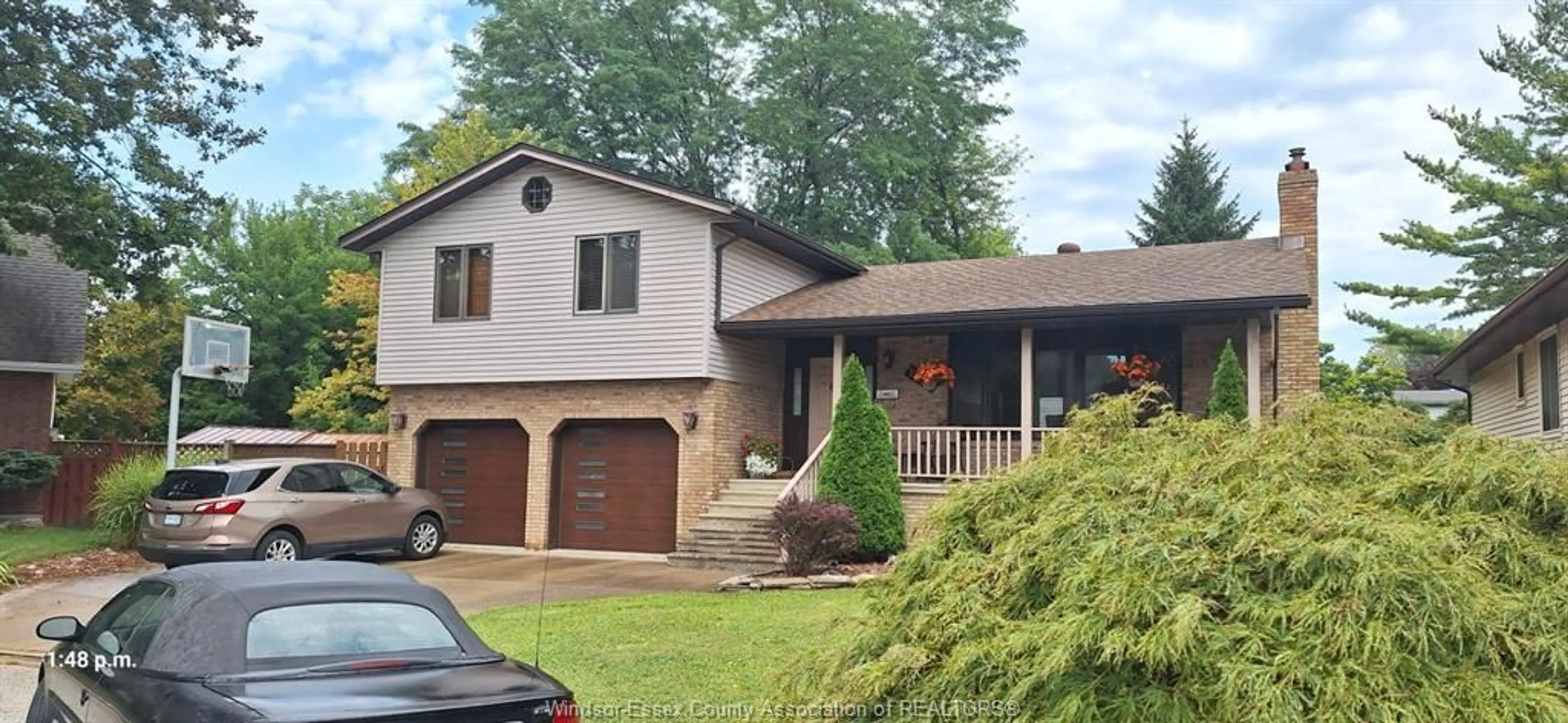 Home with brick exterior material, street for 1537 ROSATI, LaSalle Ontario N9J 2Z7