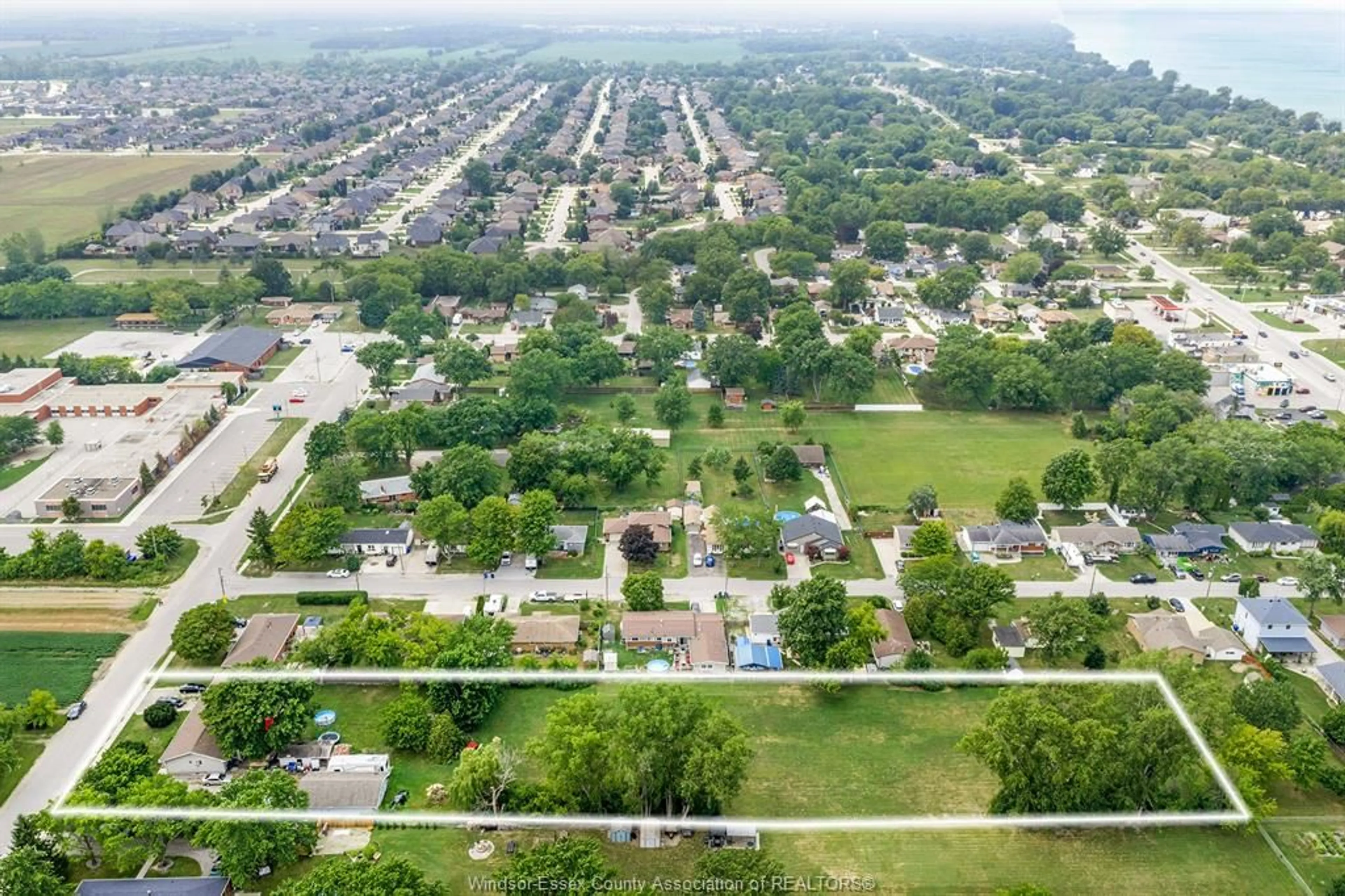 A pic from outside/outdoor area/front of a property/back of a property/a pic from drone, unknown for 1228 FAITH Dr, Lakeshore Ontario N0R 1C0