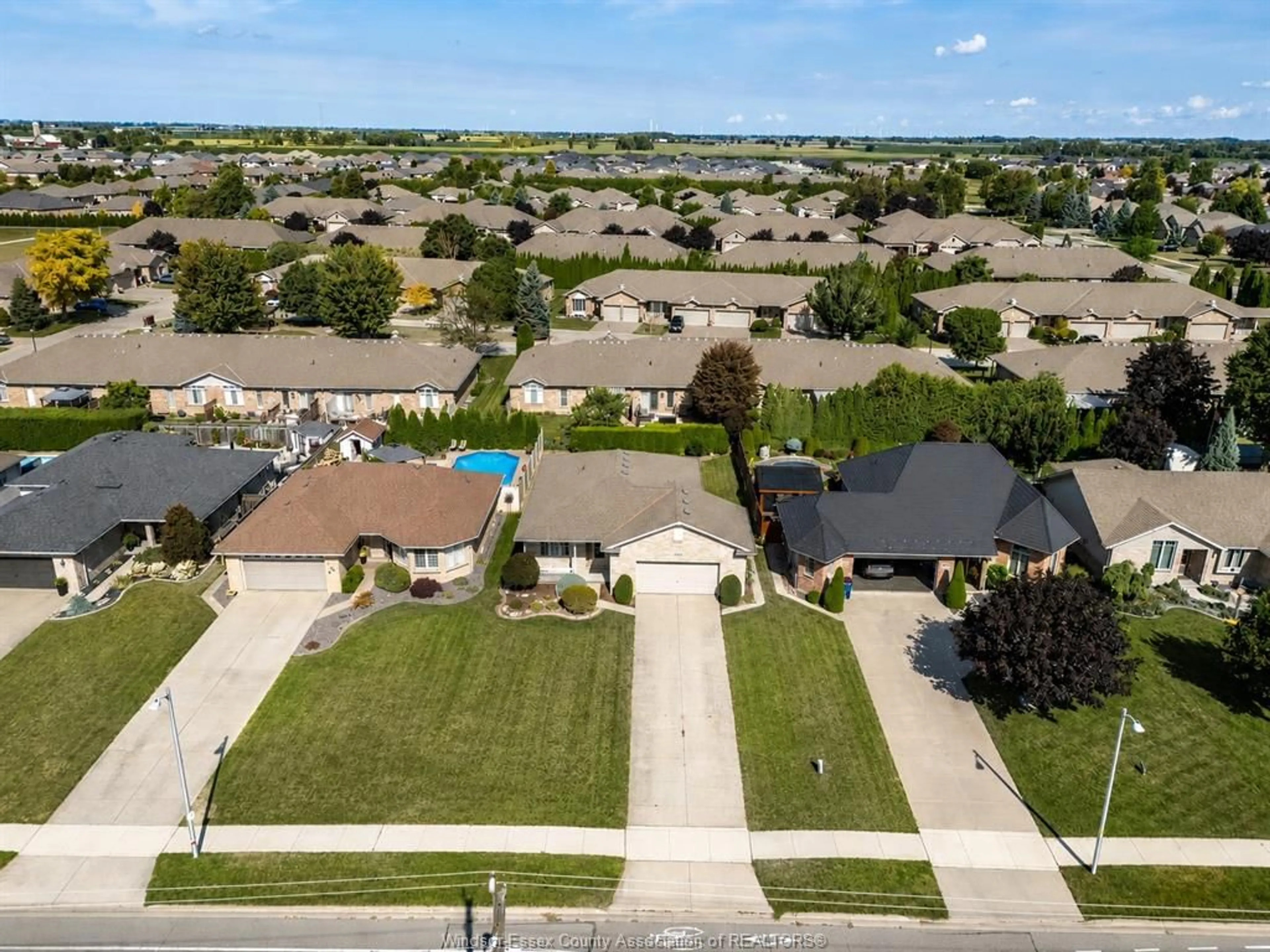 A pic from outside/outdoor area/front of a property/back of a property/a pic from drone, water/lake/river/ocean view for 653 McNaughton Ave, Chatham Ontario N7L 5P7