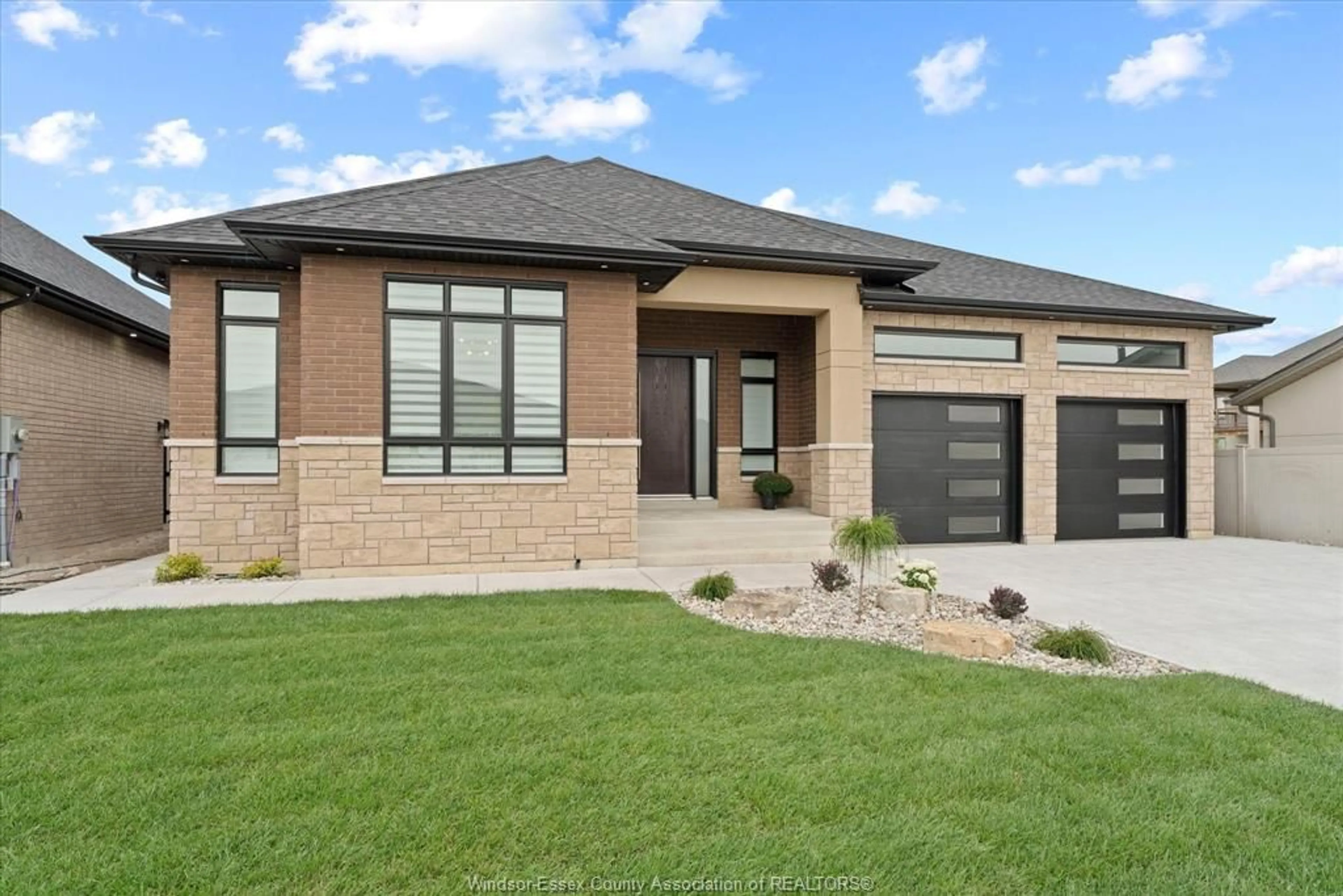 Home with brick exterior material, street for 6215 CHESTNUT St, LaSalle Ontario N9H 0R5