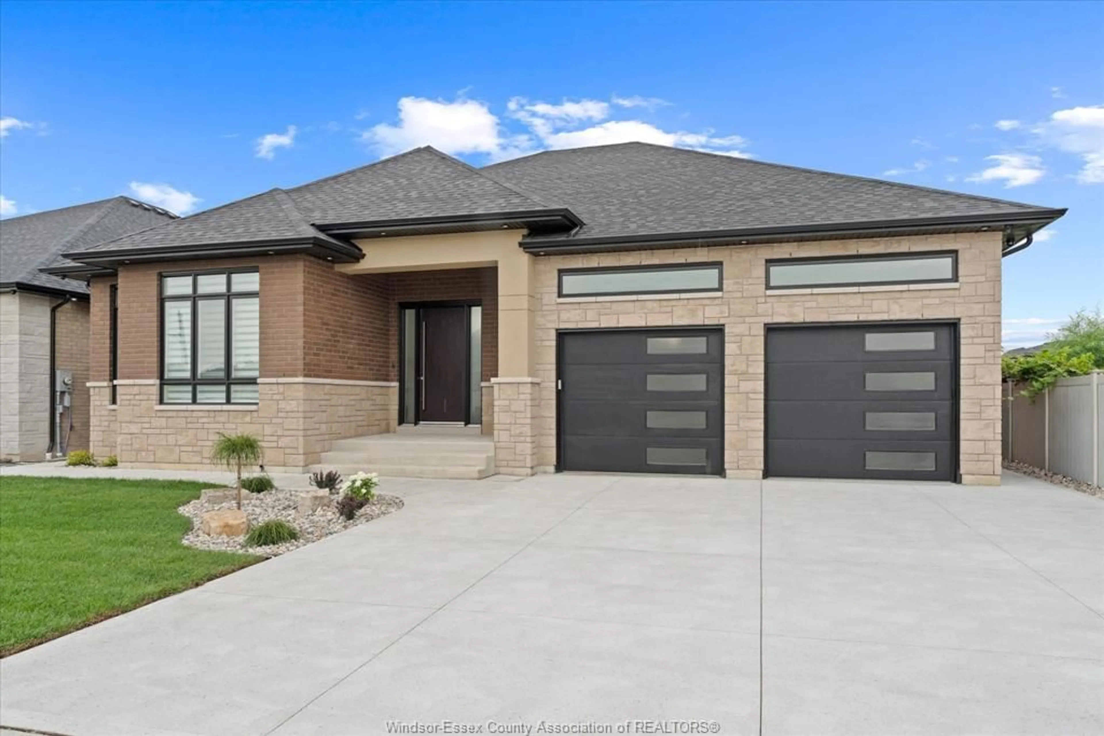 Home with brick exterior material, street for 6215 CHESTNUT St, LaSalle Ontario N9H 0R5