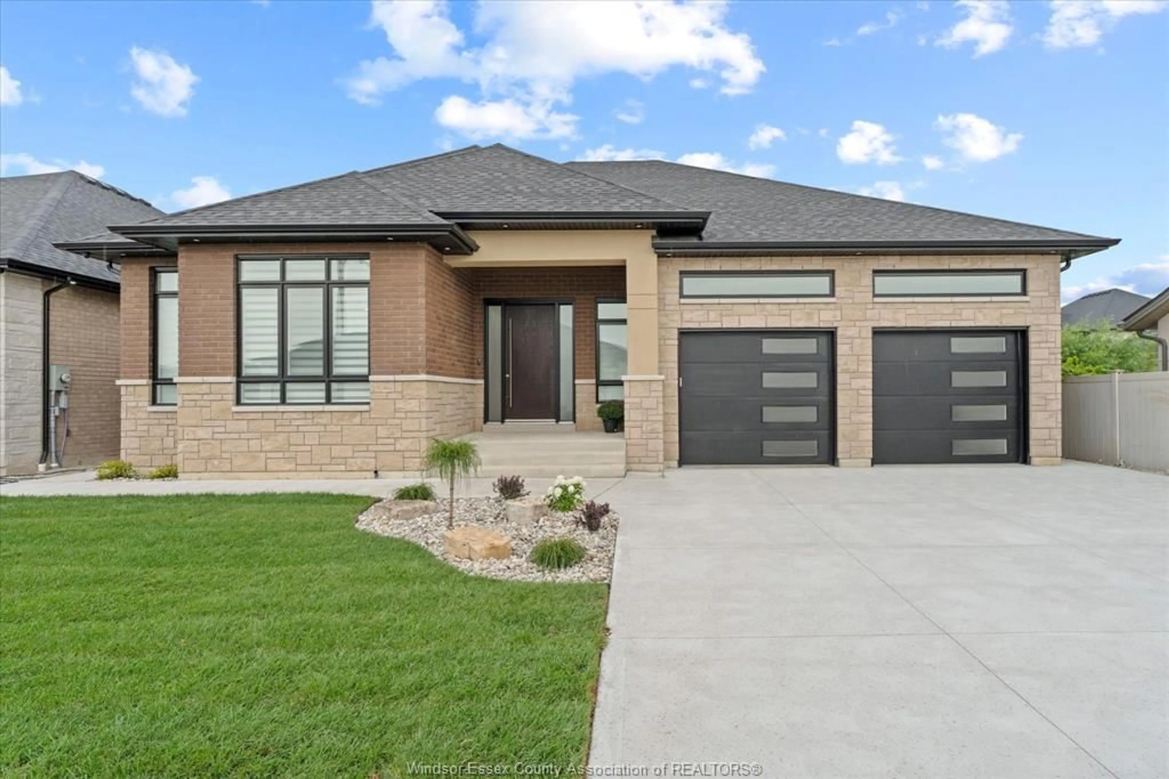 Home with brick exterior material, street for 6215 CHESTNUT St, LaSalle Ontario N9H 0R5