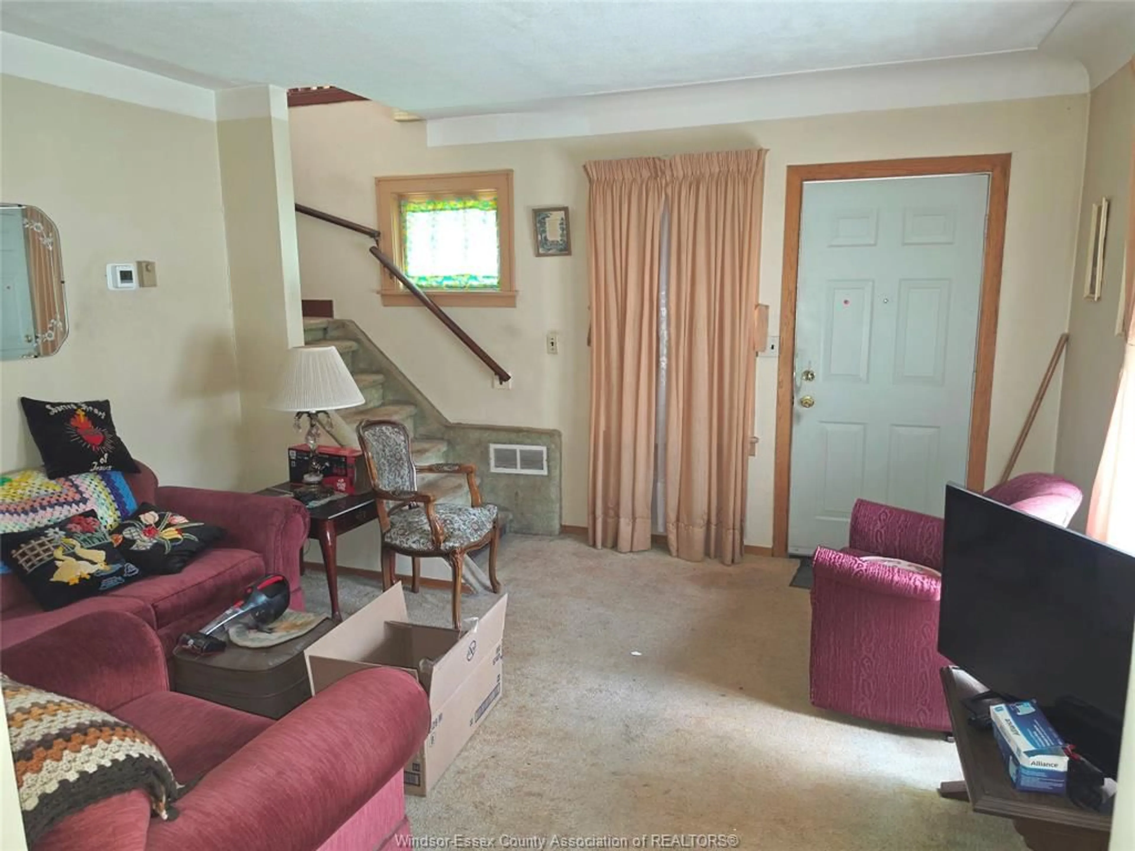 Living room with furniture, unknown for 2710 SEMINOLE, Windsor Ontario N8Y 1X8