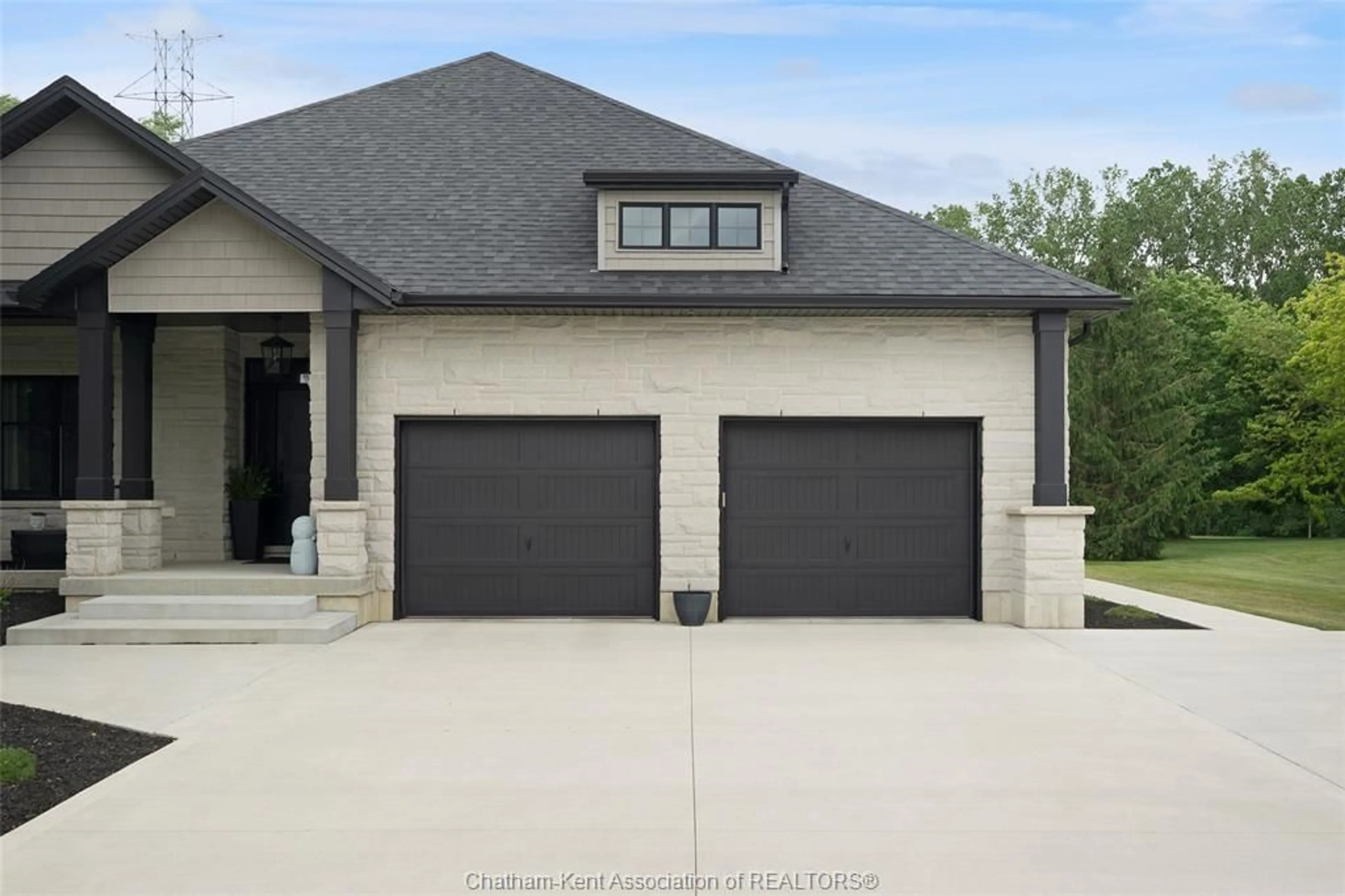 Unknown for 21267 Adams Cres, Mckay's Corners Ontario N7M 5J3