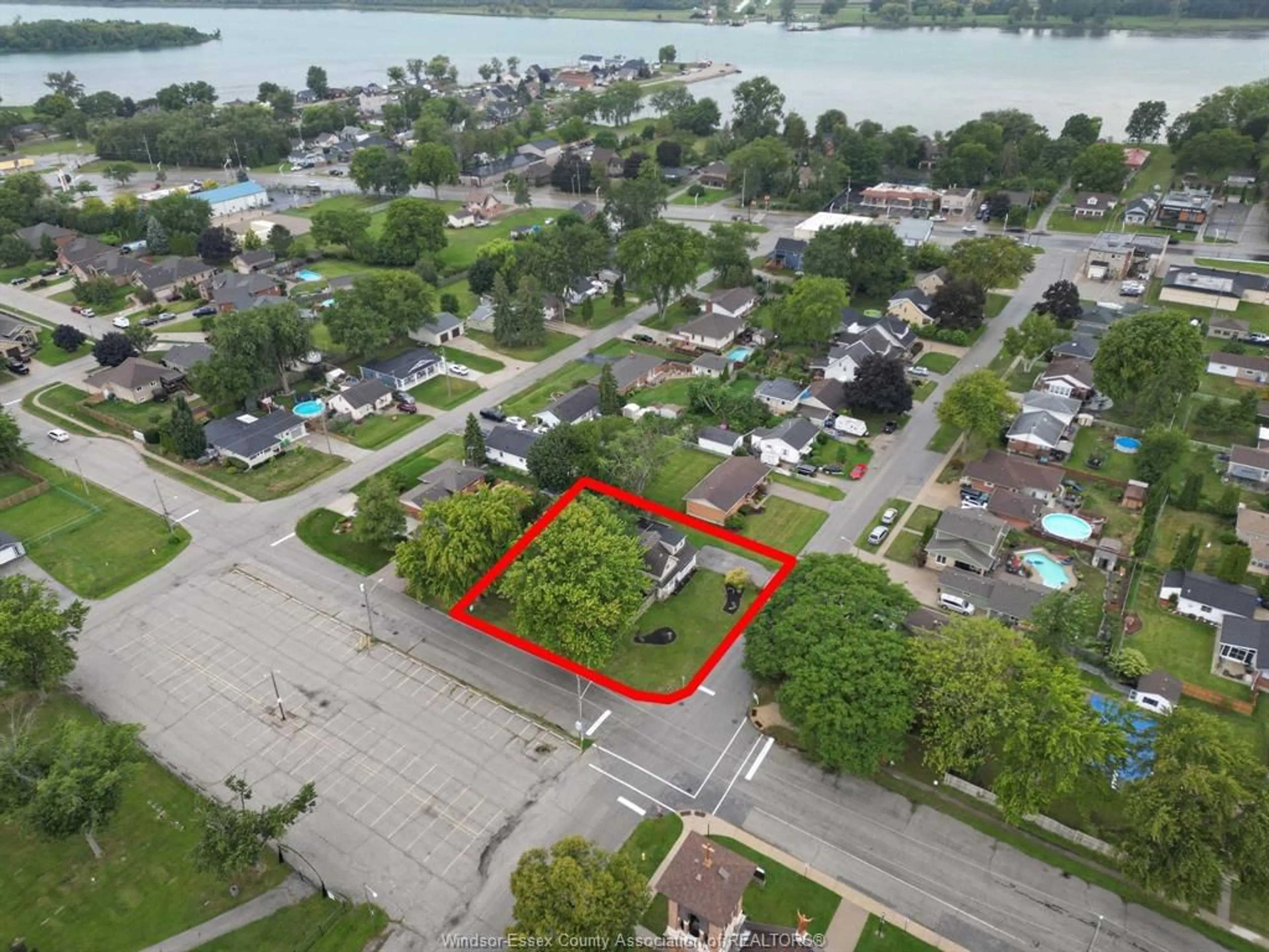 A pic from outside/outdoor area/front of a property/back of a property/a pic from drone, water/lake/river/ocean view for 190 SACRED HEART, LaSalle Ontario N9J 1S7