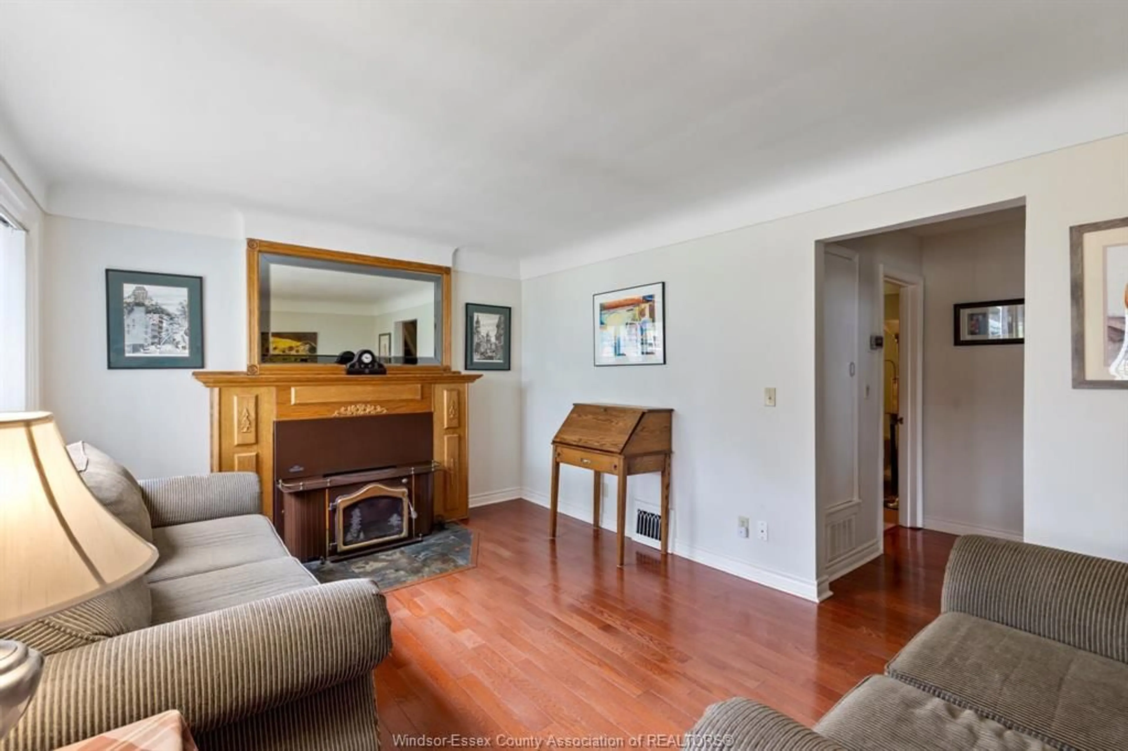 Living room with furniture, wood/laminate floor for 890 GLIDDEN, Windsor Ontario N8S 2N5