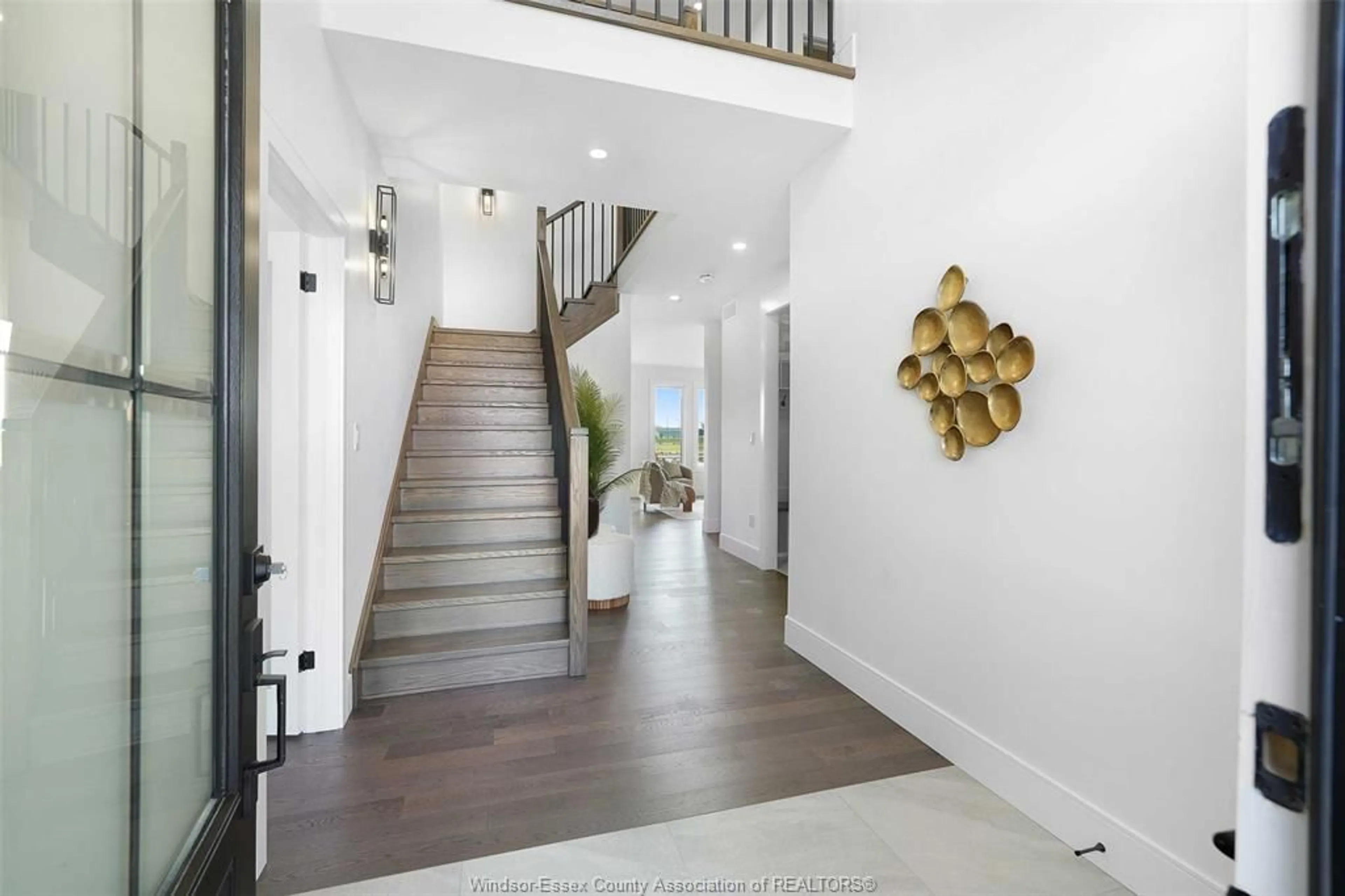 Indoor entryway for 5197 RAFAEL, Tecumseh Ontario N0R 1K0