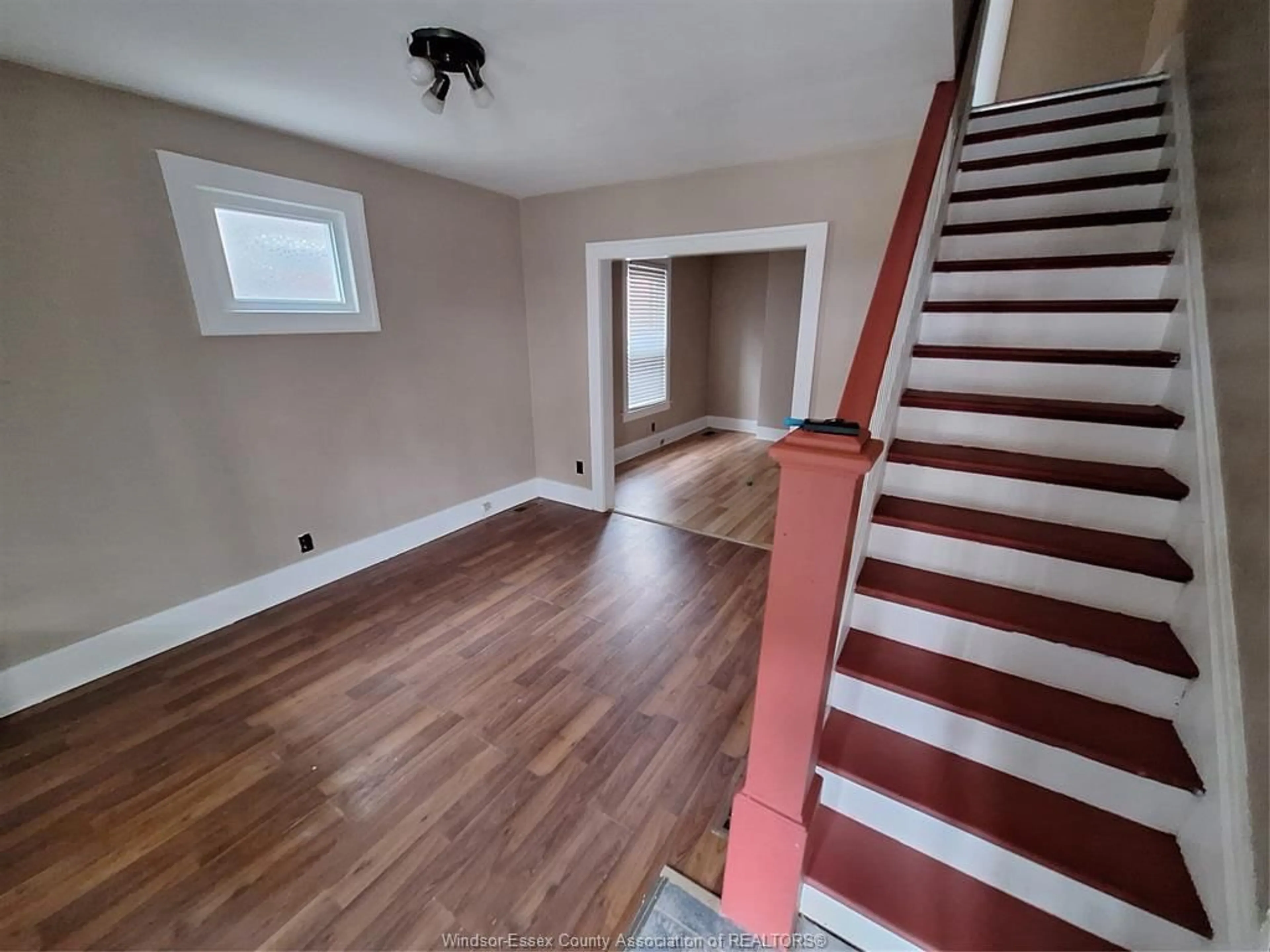 A pic of a room for 3219 LINWOOD Pl, Windsor Ontario N9C 1P9