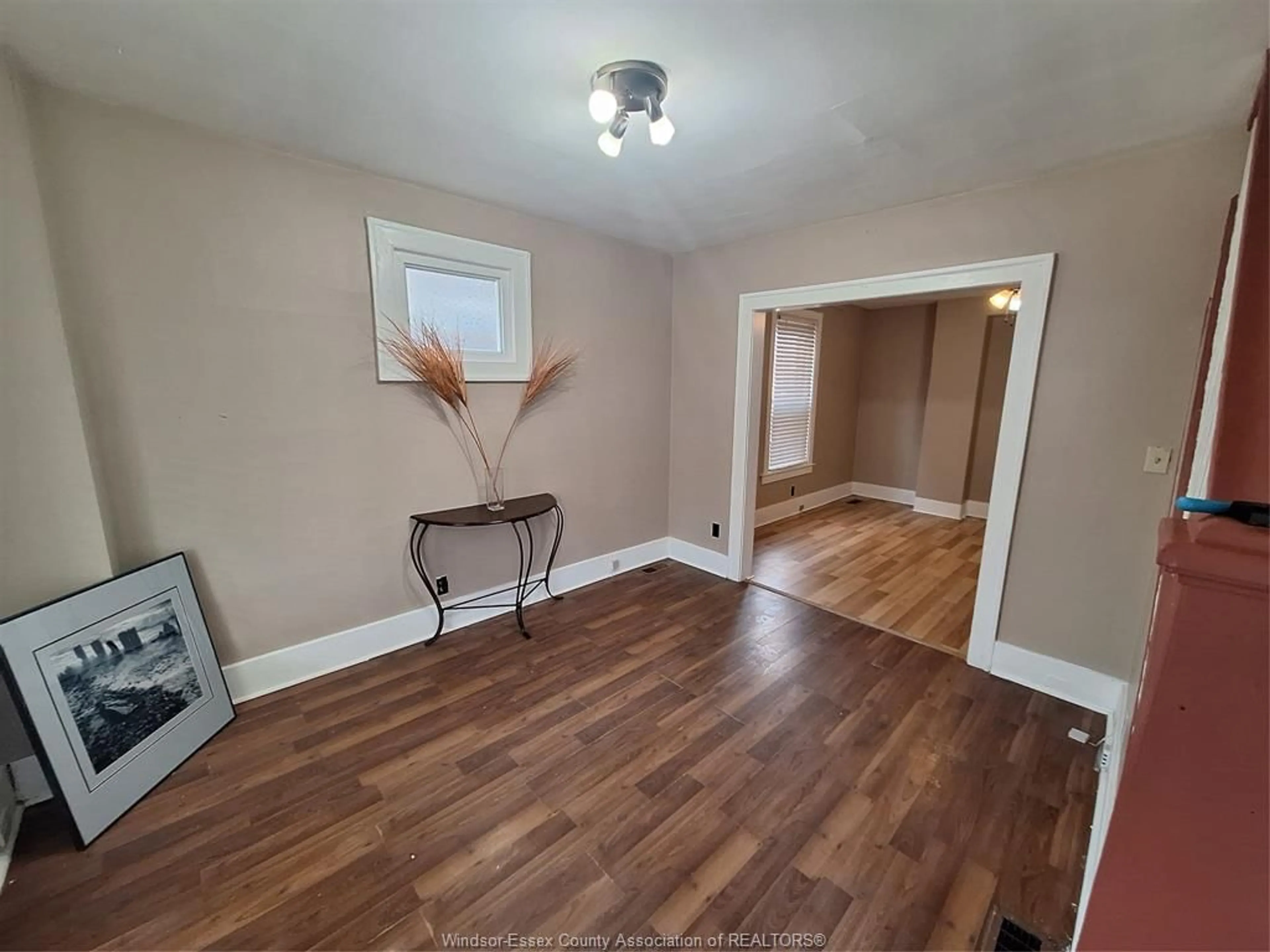A pic of a room for 3219 LINWOOD Pl, Windsor Ontario N9C 1P9