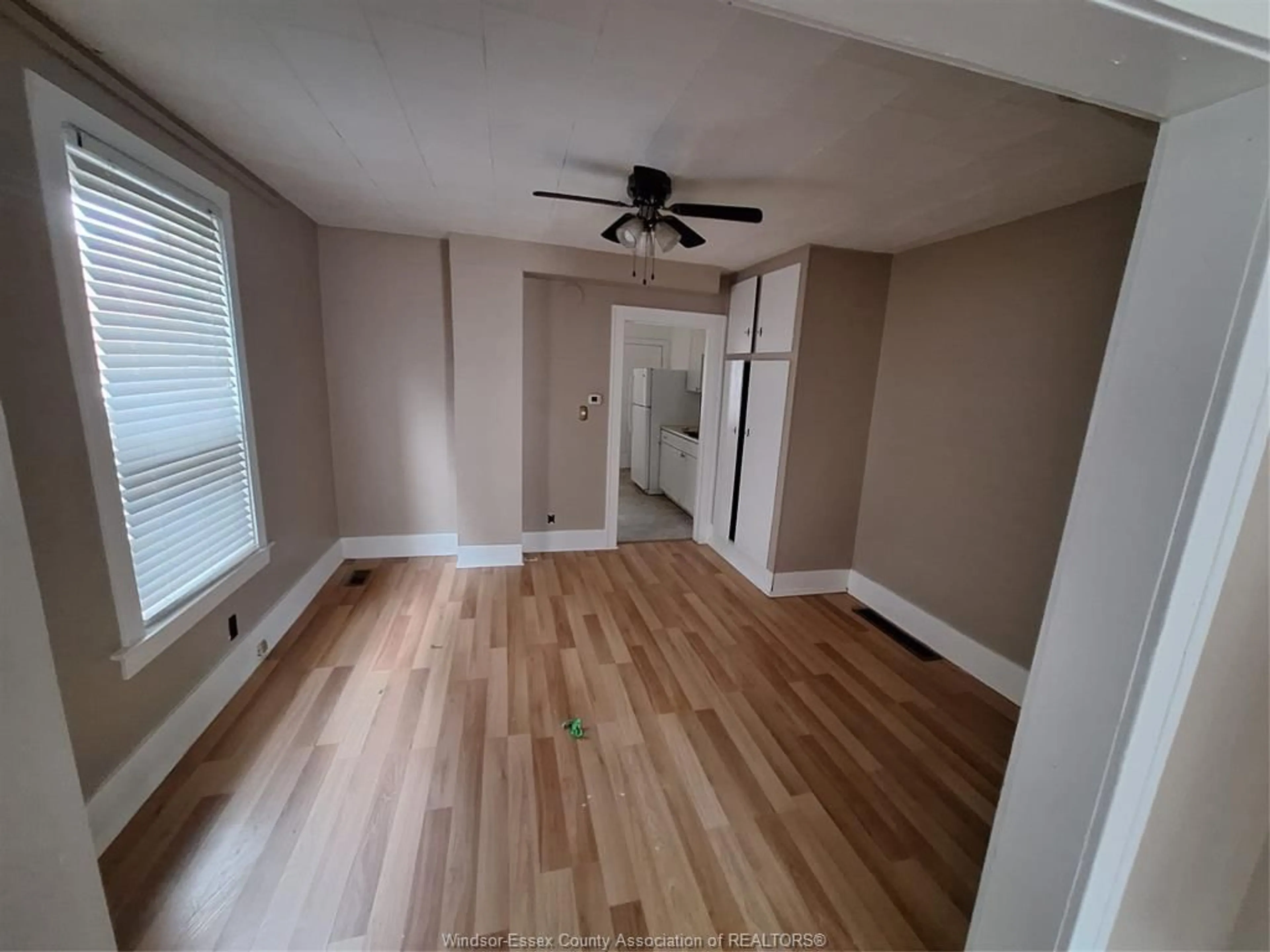 A pic of a room for 3219 LINWOOD Pl, Windsor Ontario N9C 1P9