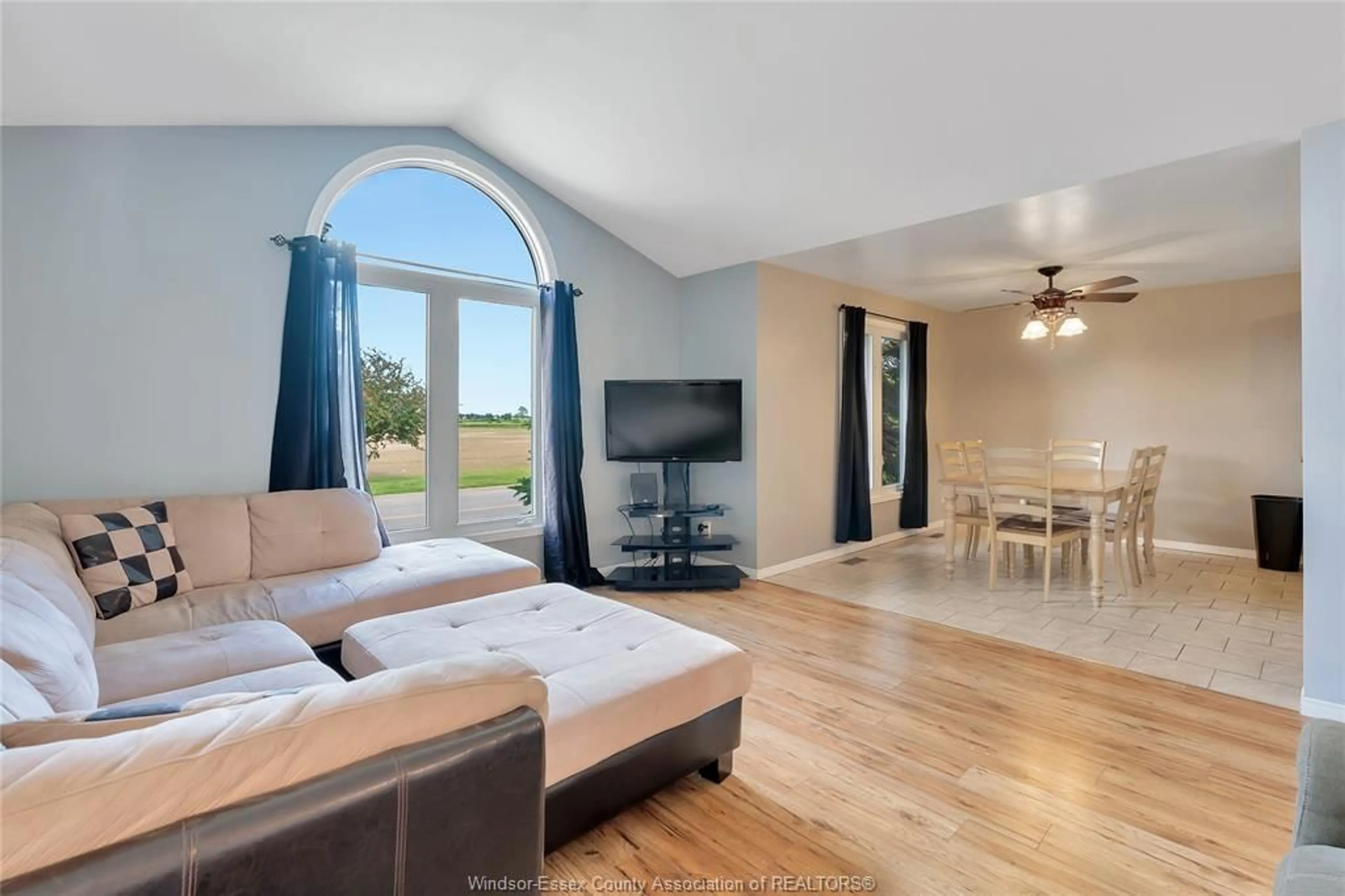 Living room with furniture, unknown for 125 QUEEN St, Tilbury Ontario N0P 2P0