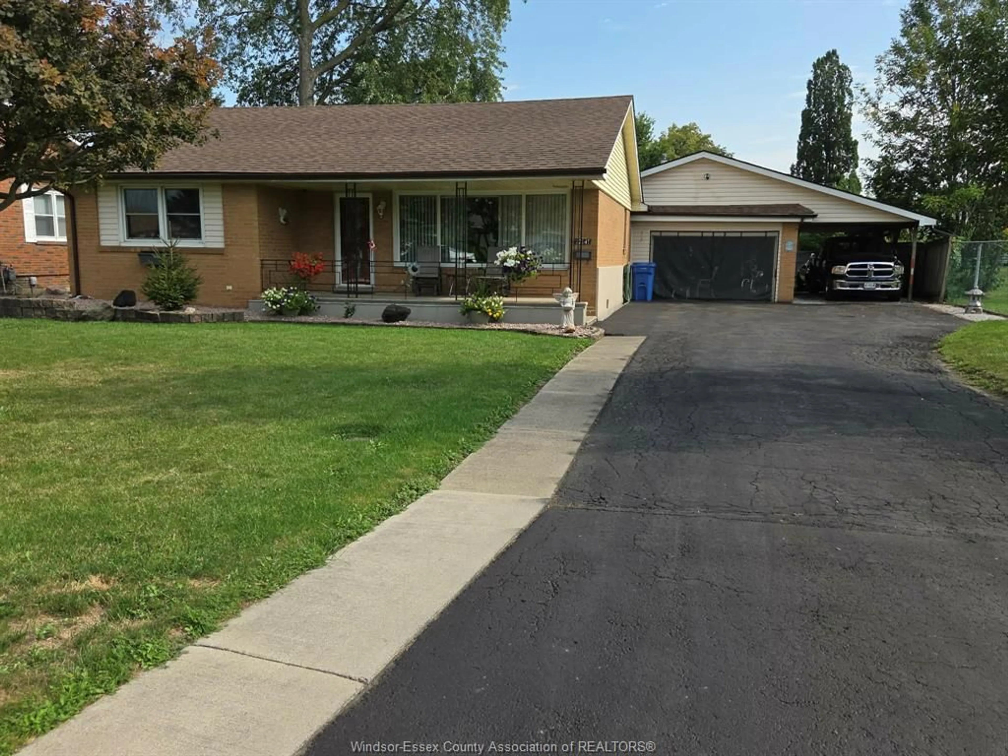 Unknown for 12441 RENAUD St, Tecumseh Ontario N8N 1P5