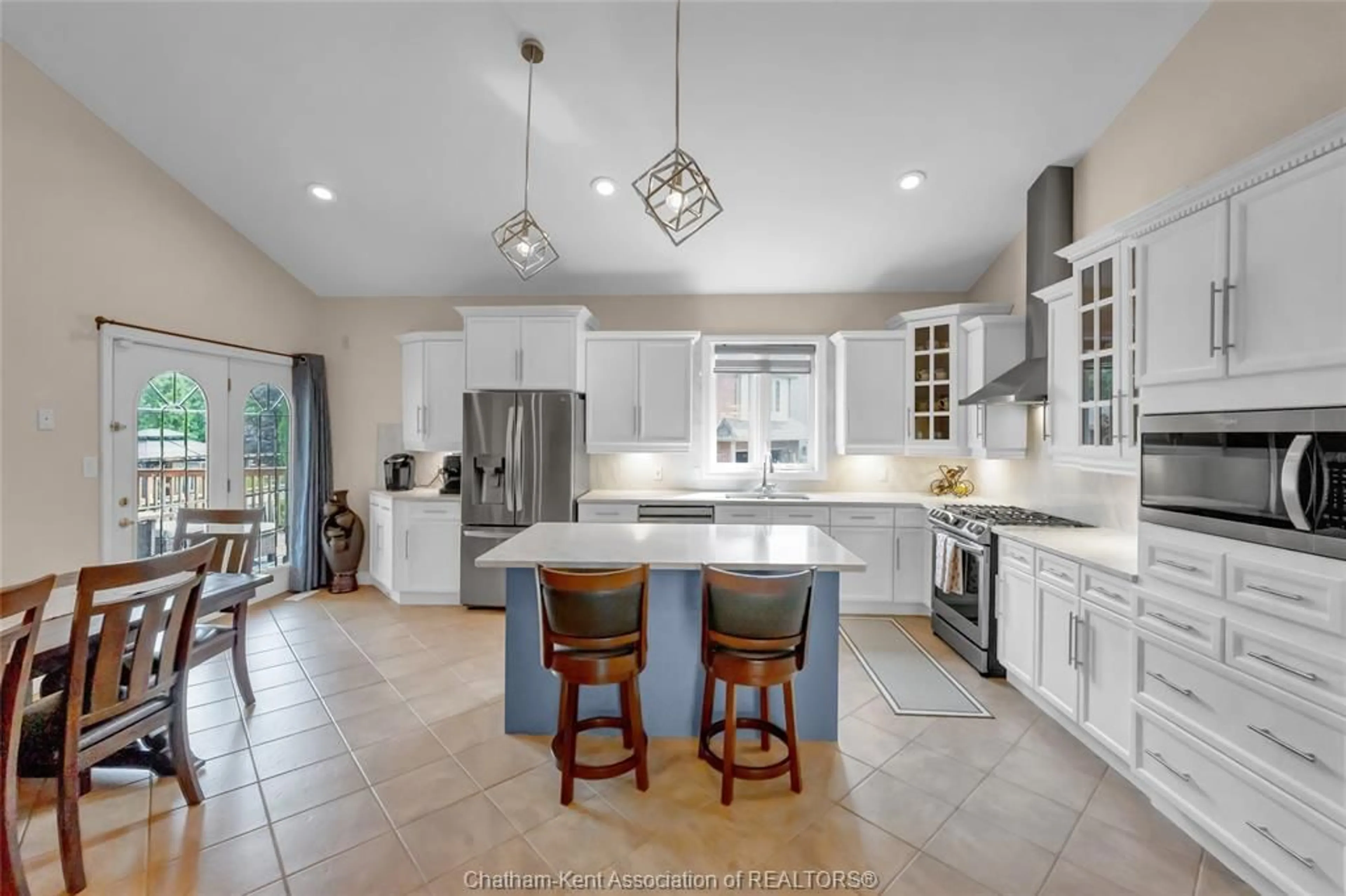 Open concept kitchen, ceramic/tile floor for 45 MORNING GLORY Lane, Chatham Ontario N7L 5R6