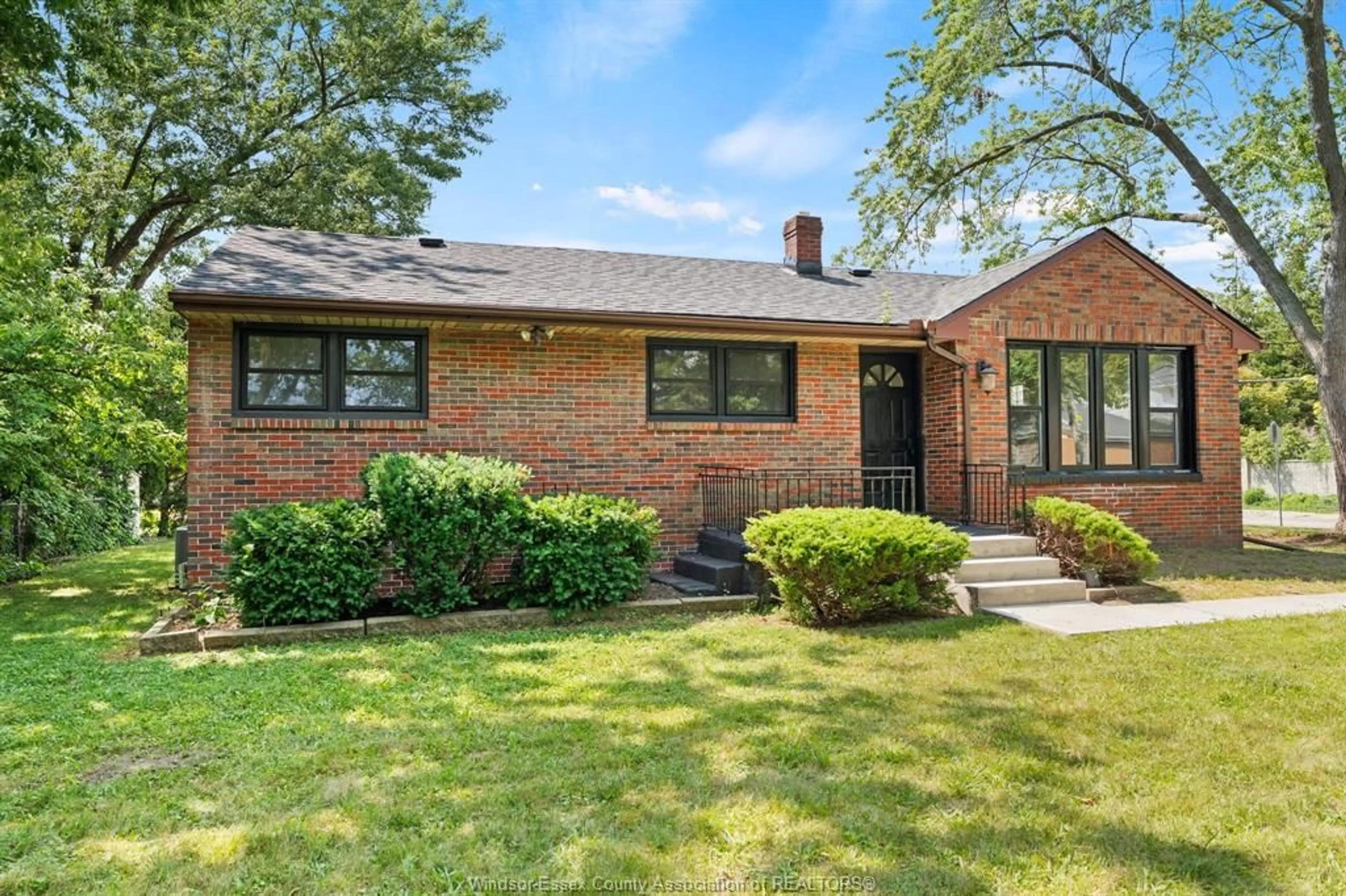 Home with brick exterior material, street for 1905 NORFOLK St, Windsor Ontario N9E 1H6