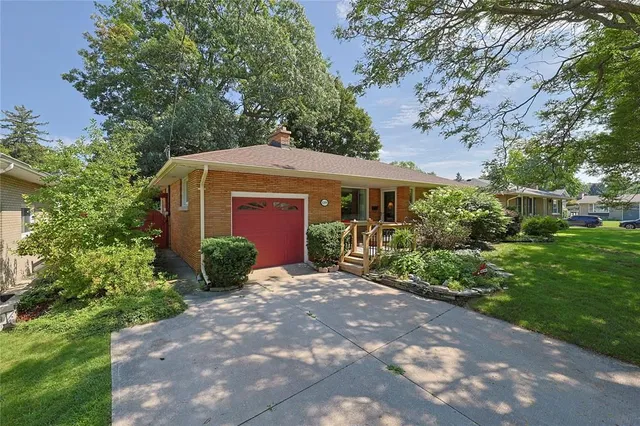 1208 Colborne Rd, Sarnia 2