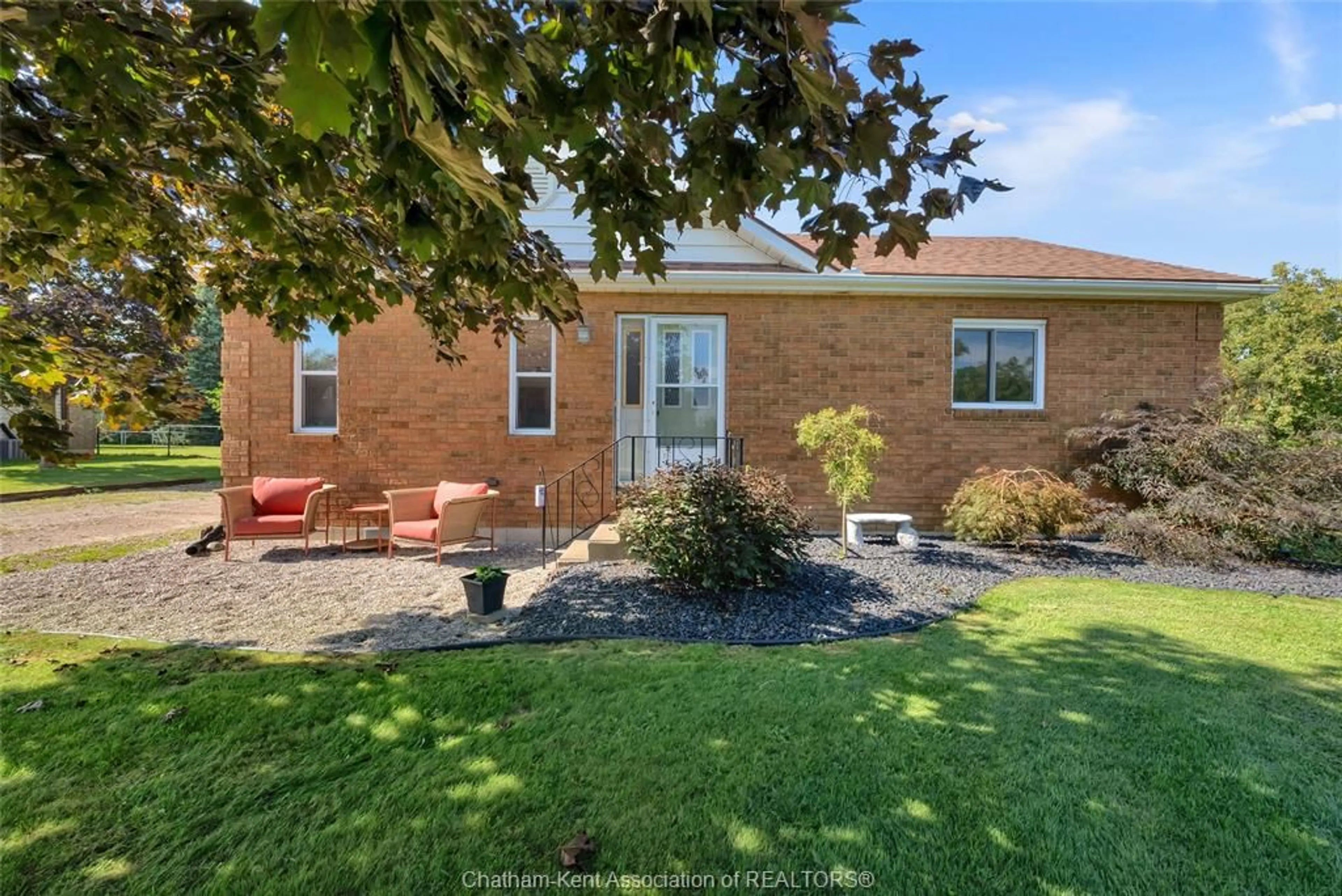 A pic from outside/outdoor area/front of a property/back of a property/a pic from drone, street for 6683 West St, South Buxton Ontario N0P 1W0