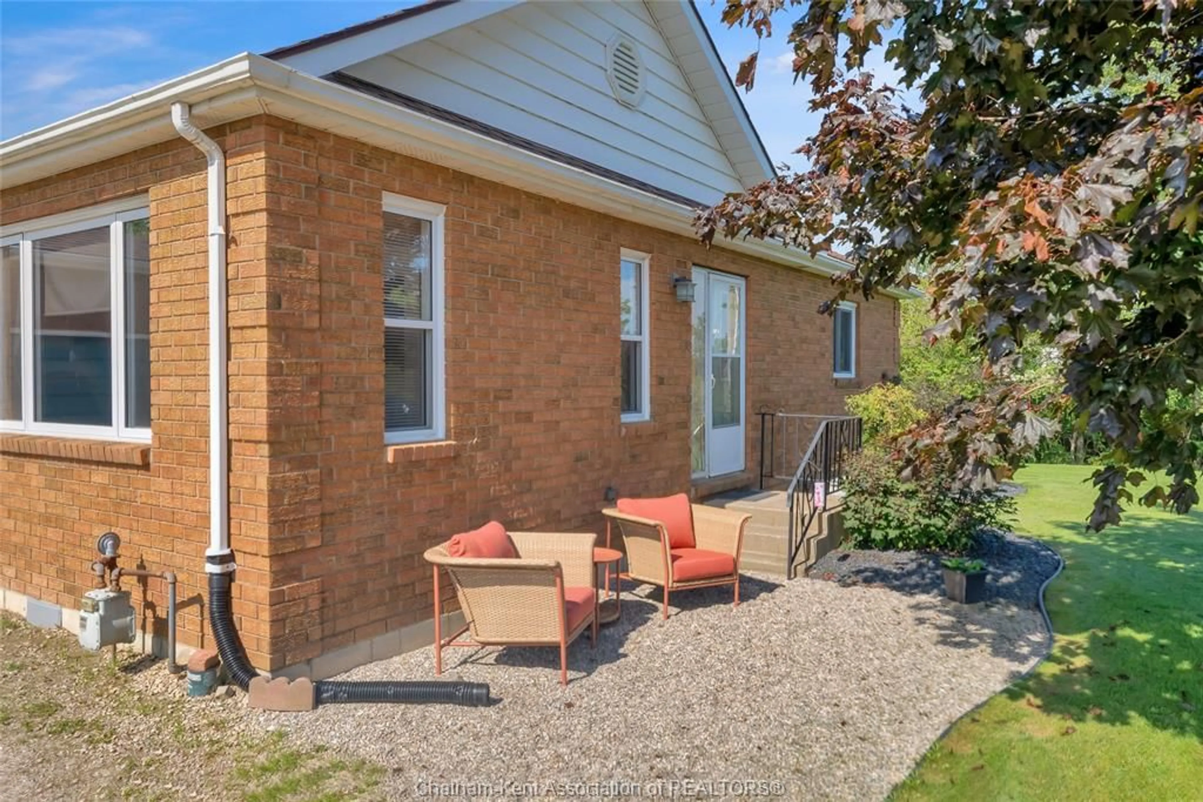 Patio, street for 6683 West St, South Buxton Ontario N0P 1W0