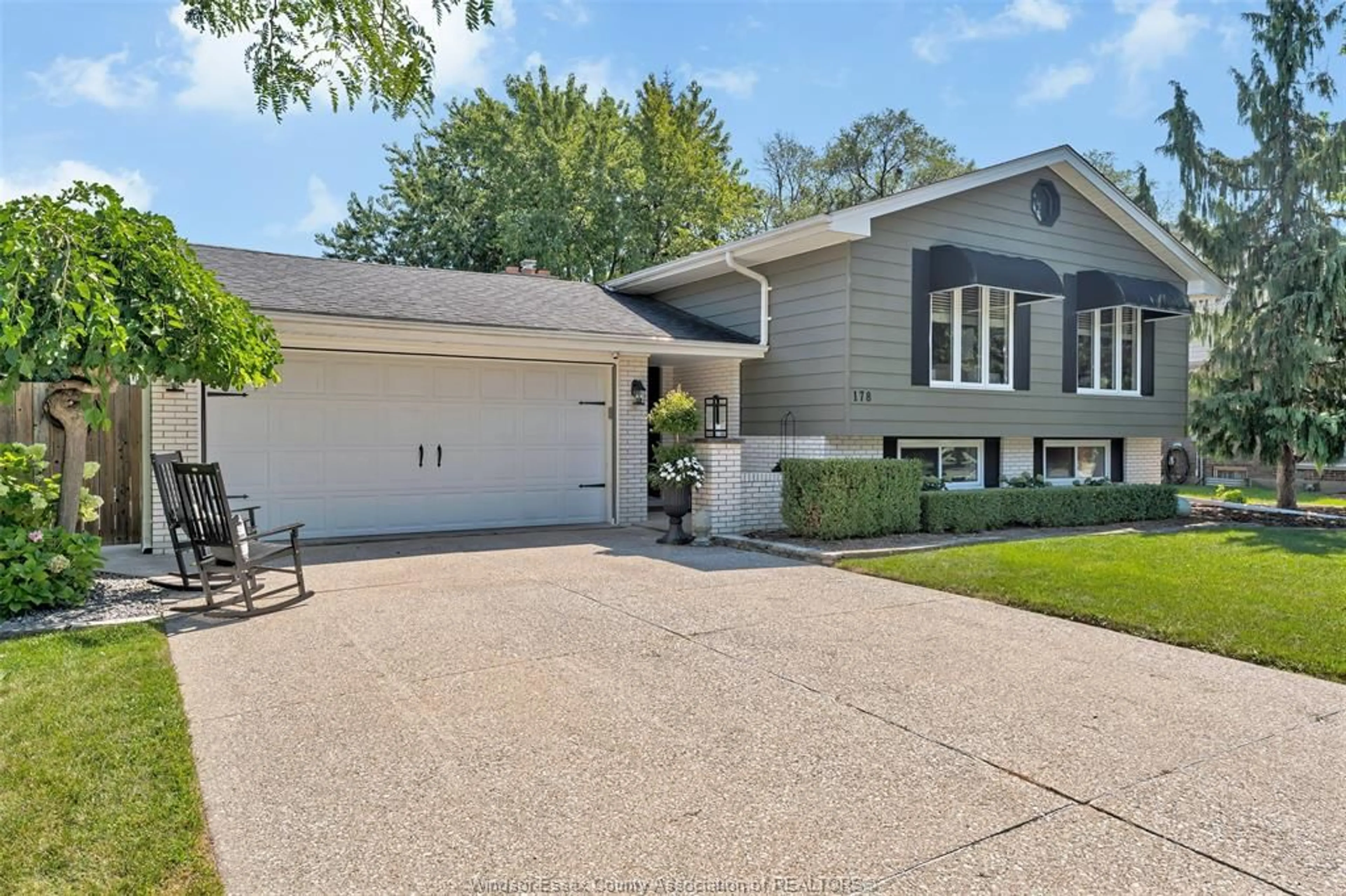 Home with vinyl exterior material, street for 178 GRANT Ave, Tecumseh Ontario N8N 2X8