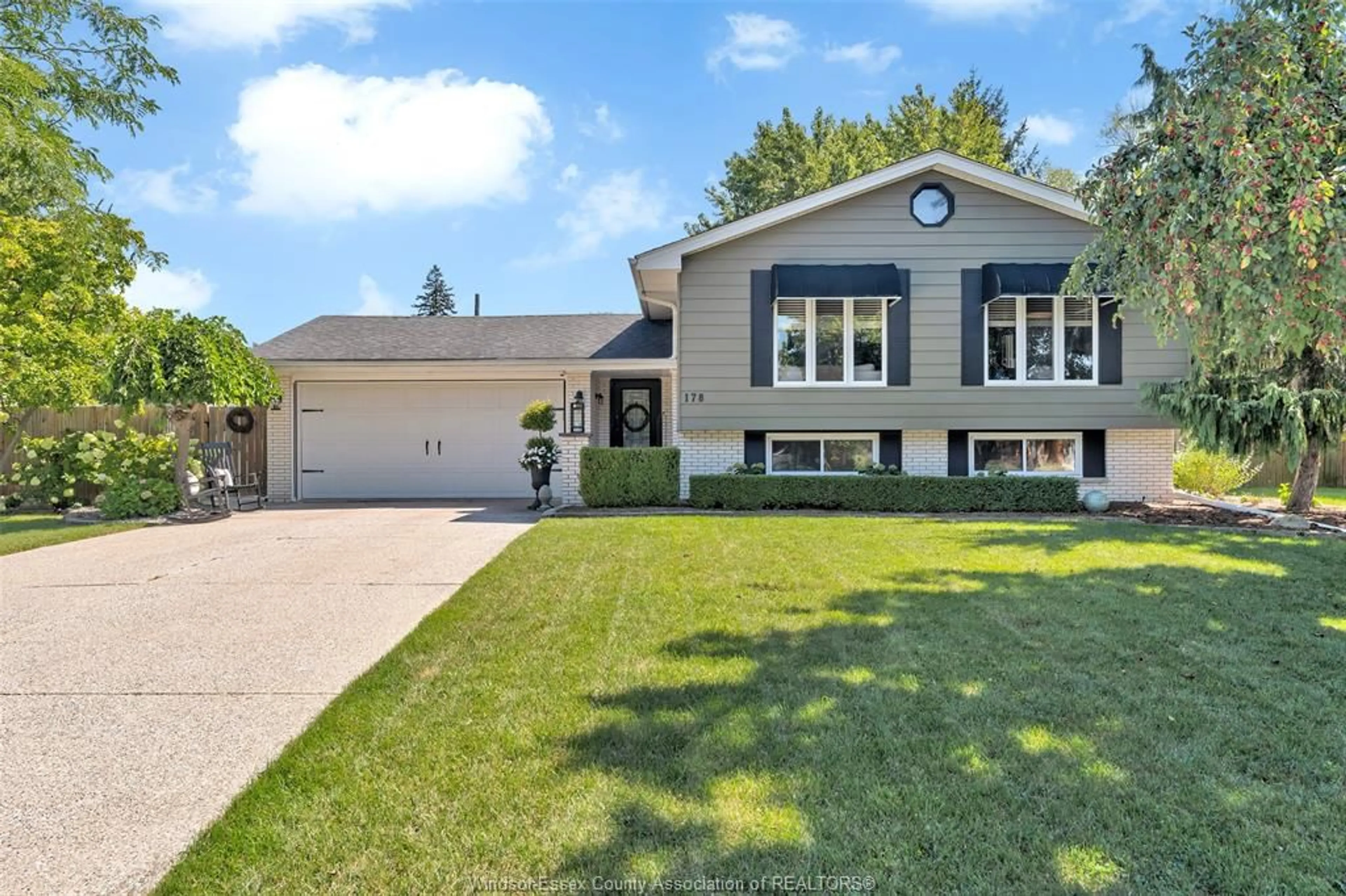 Home with vinyl exterior material, street for 178 GRANT Ave, Tecumseh Ontario N8N 2X8