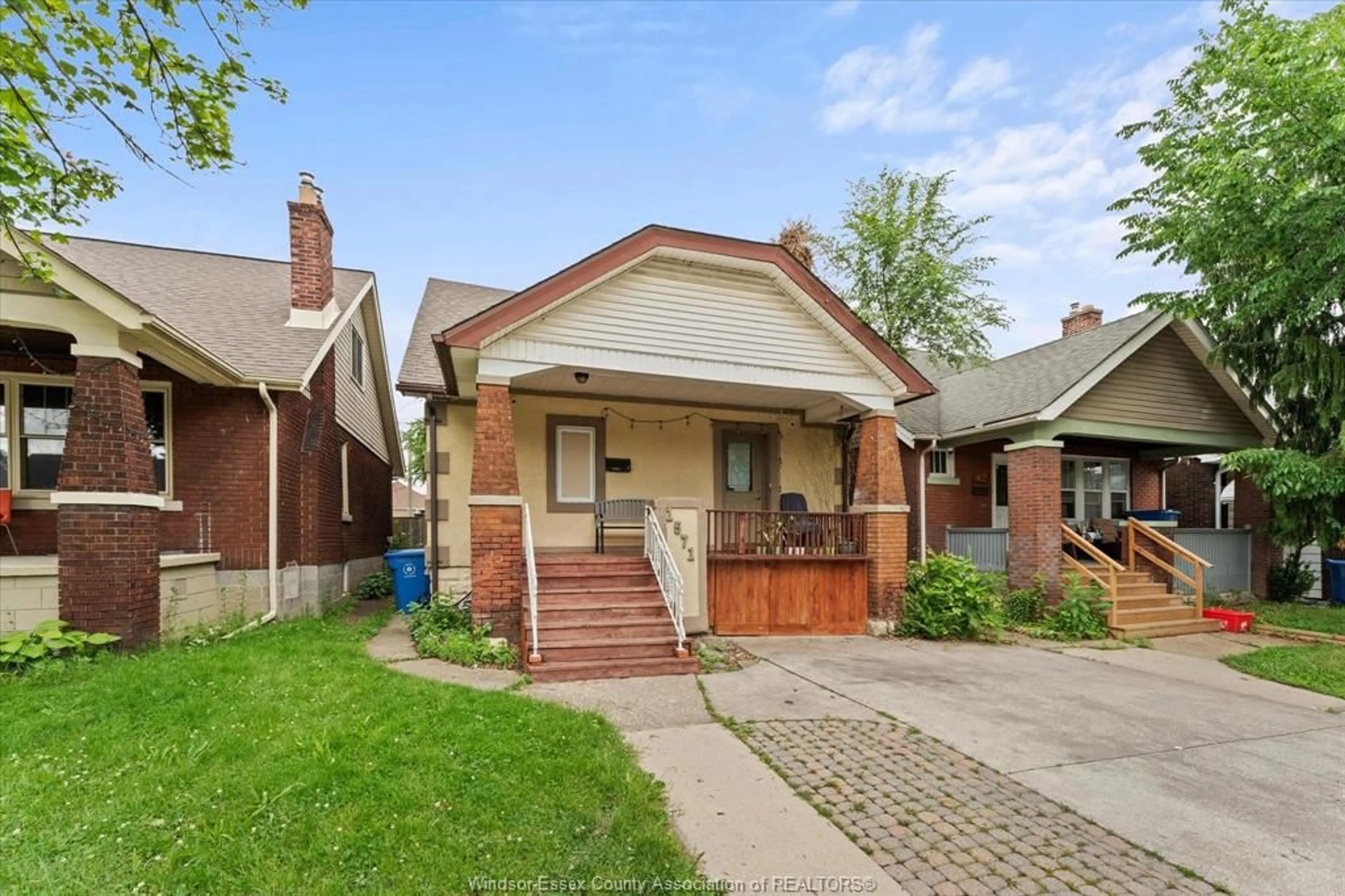 Home with brick exterior material, street for 1571 GOYEAU, Windsor Ontario N8X 3L5