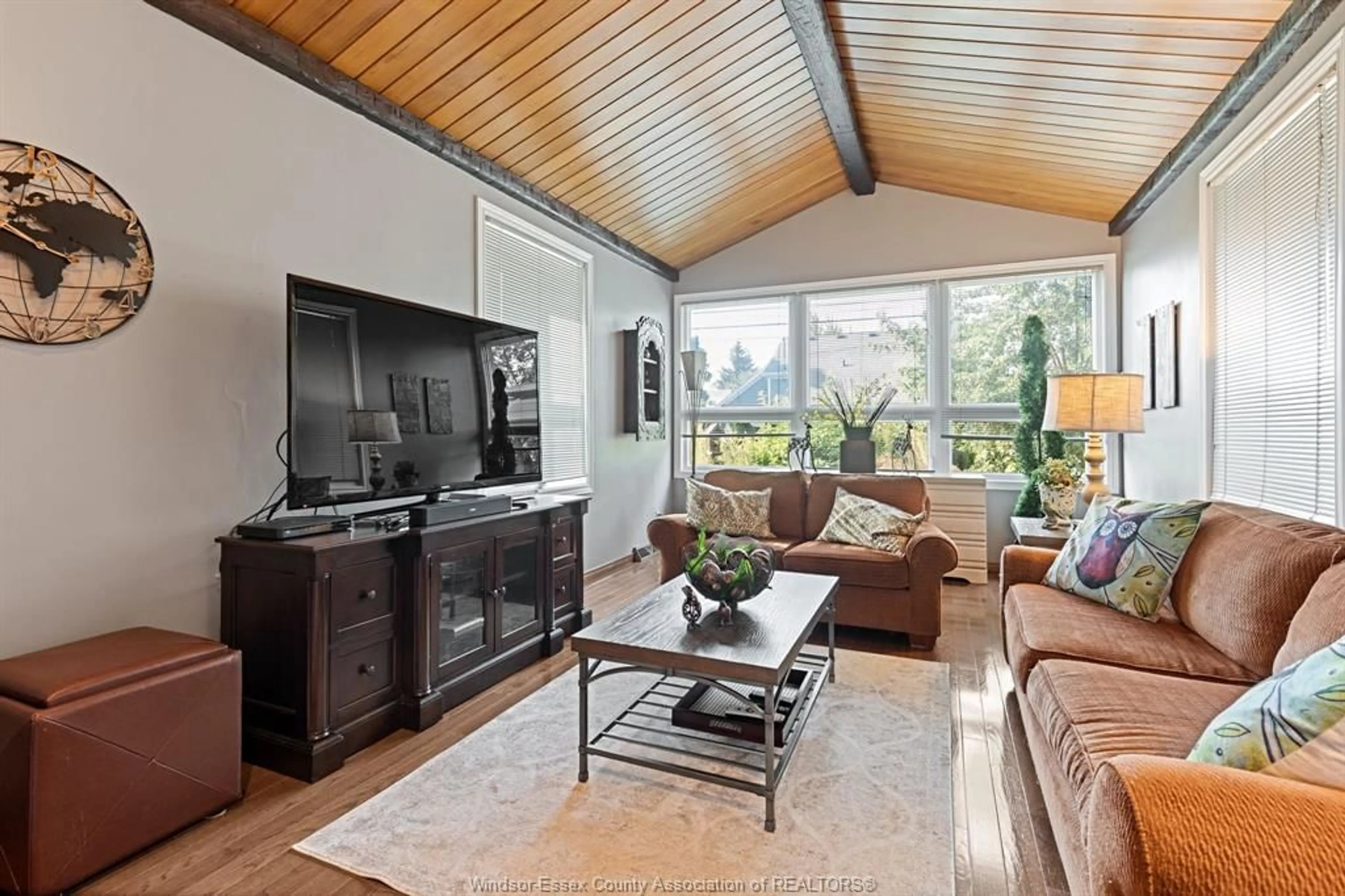Living room with furniture, wood/laminate floor for 240 LAFFERTY, LaSalle Ontario N9J 1K3