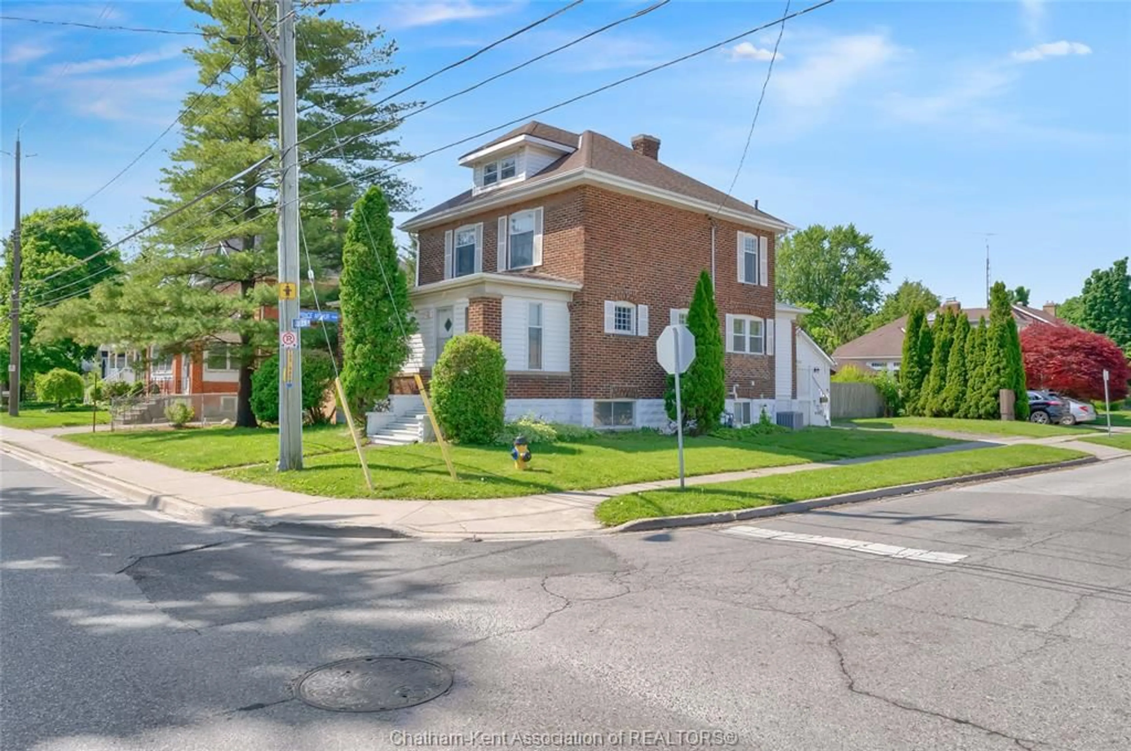 Home with brick exterior material, street for 448 Queen St, Chatham Ontario N7M 2J3