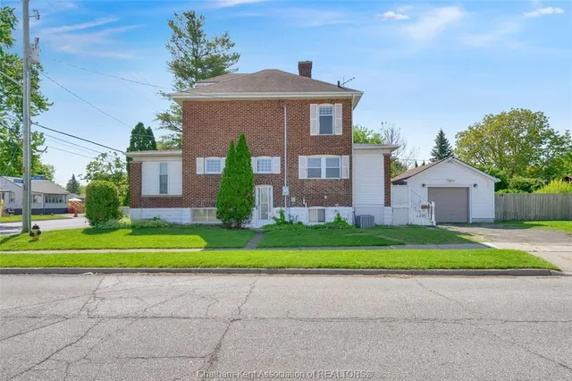 448 Queen St, Chatham 3