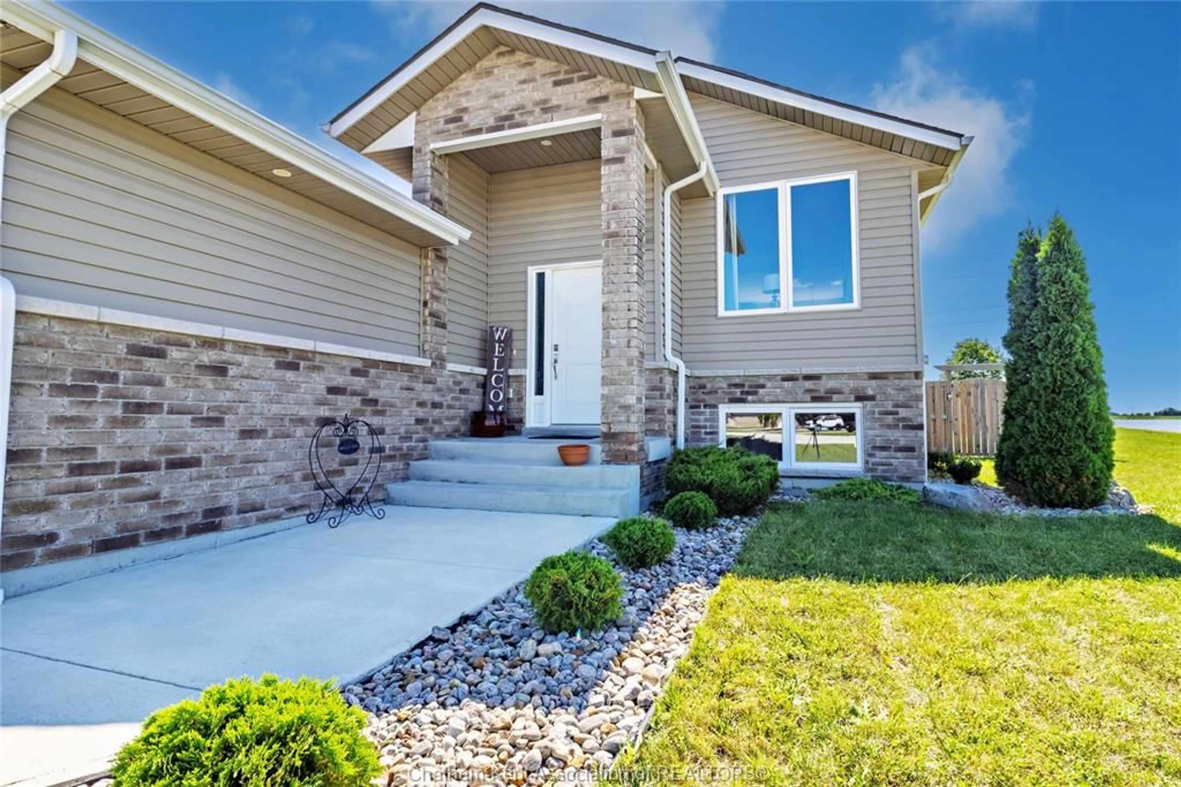 Home with brick exterior material, street for 79 Blackacre Cres, Tilbury Ontario N0P 2L0