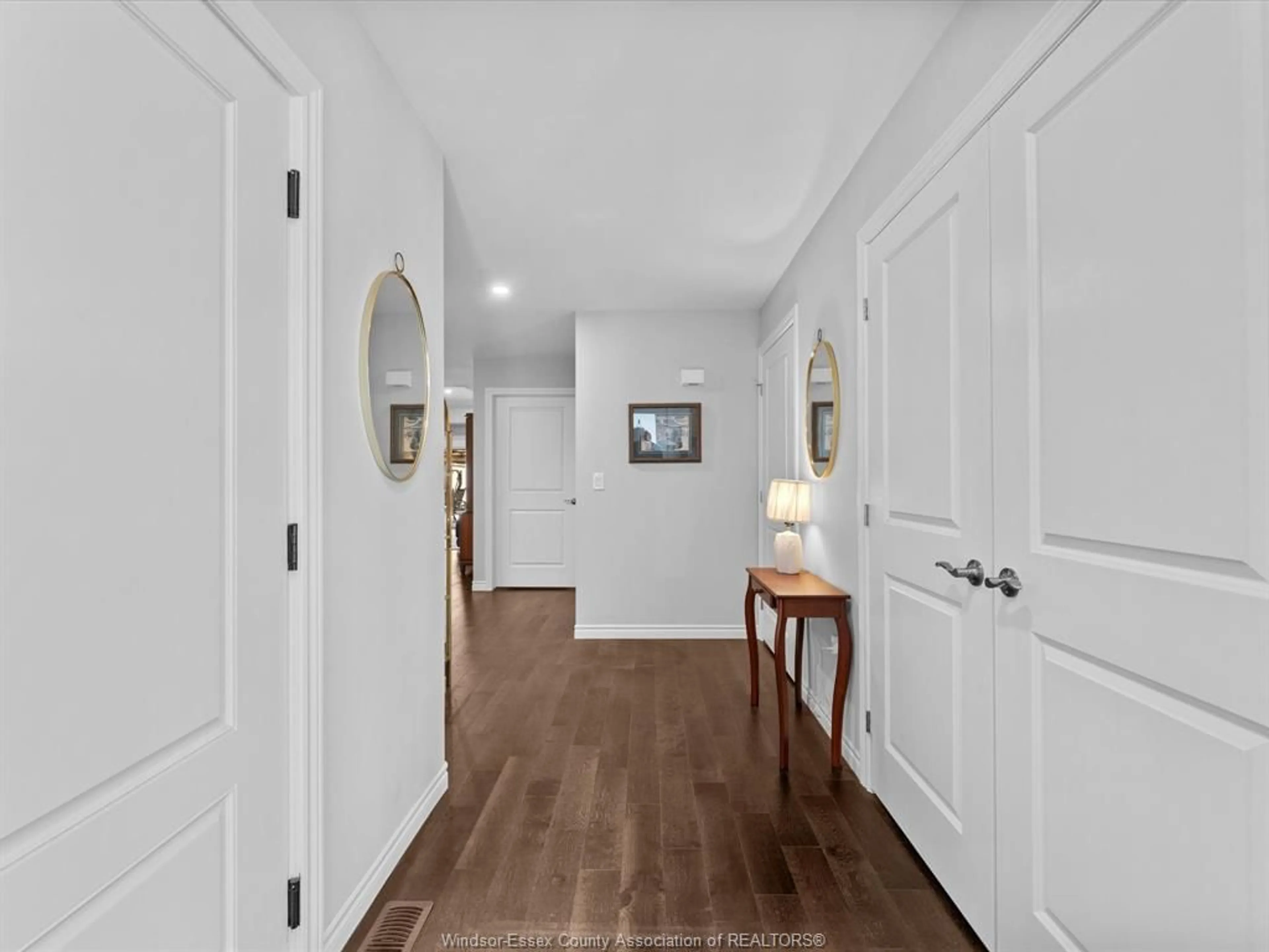 Indoor entryway for 330 Ironside St, Amherstburg Ontario N9V 0G4