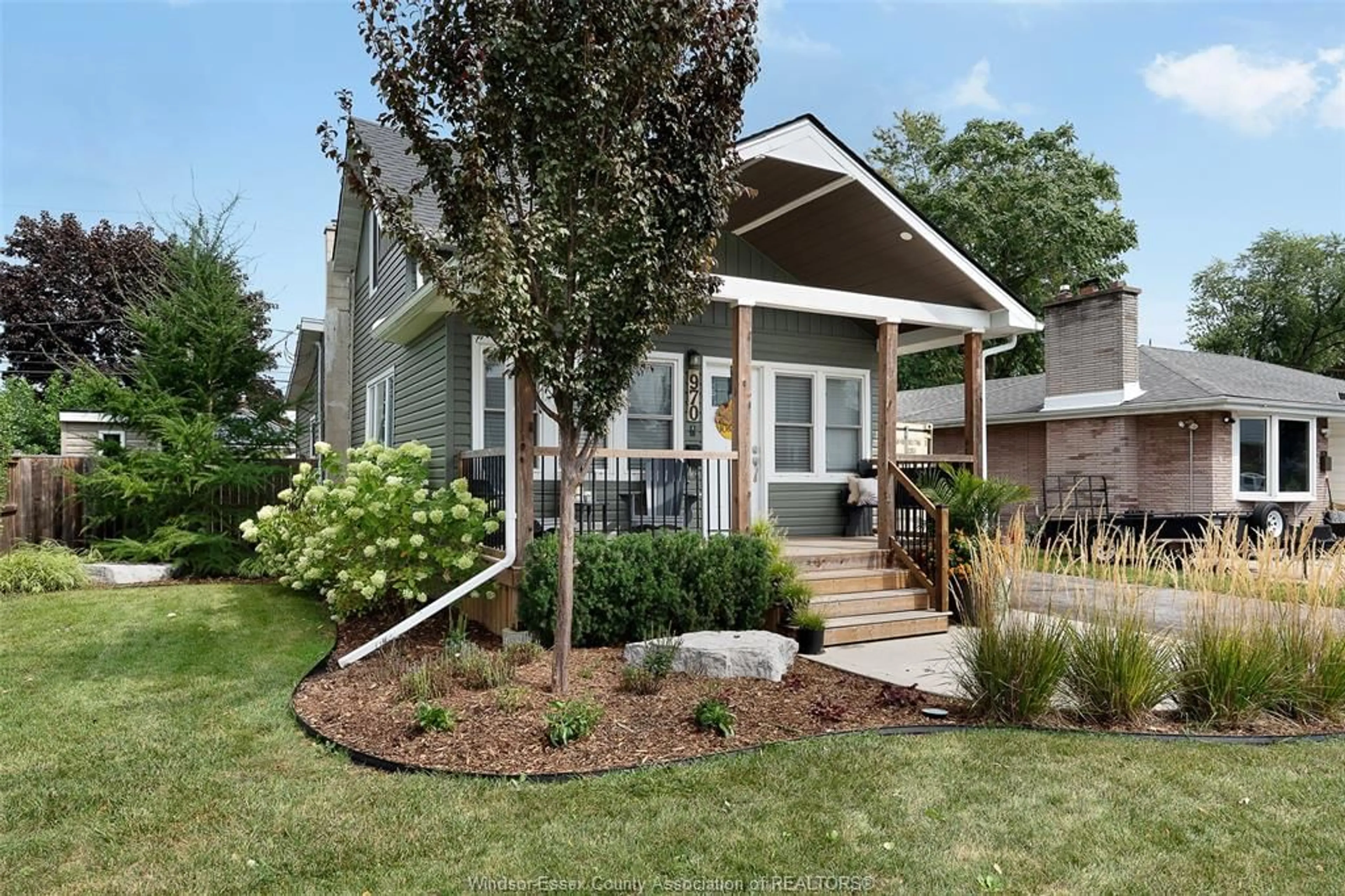 Home with vinyl exterior material, street for 970 EASTLAWN Ave, Windsor Ontario N8S 3H9