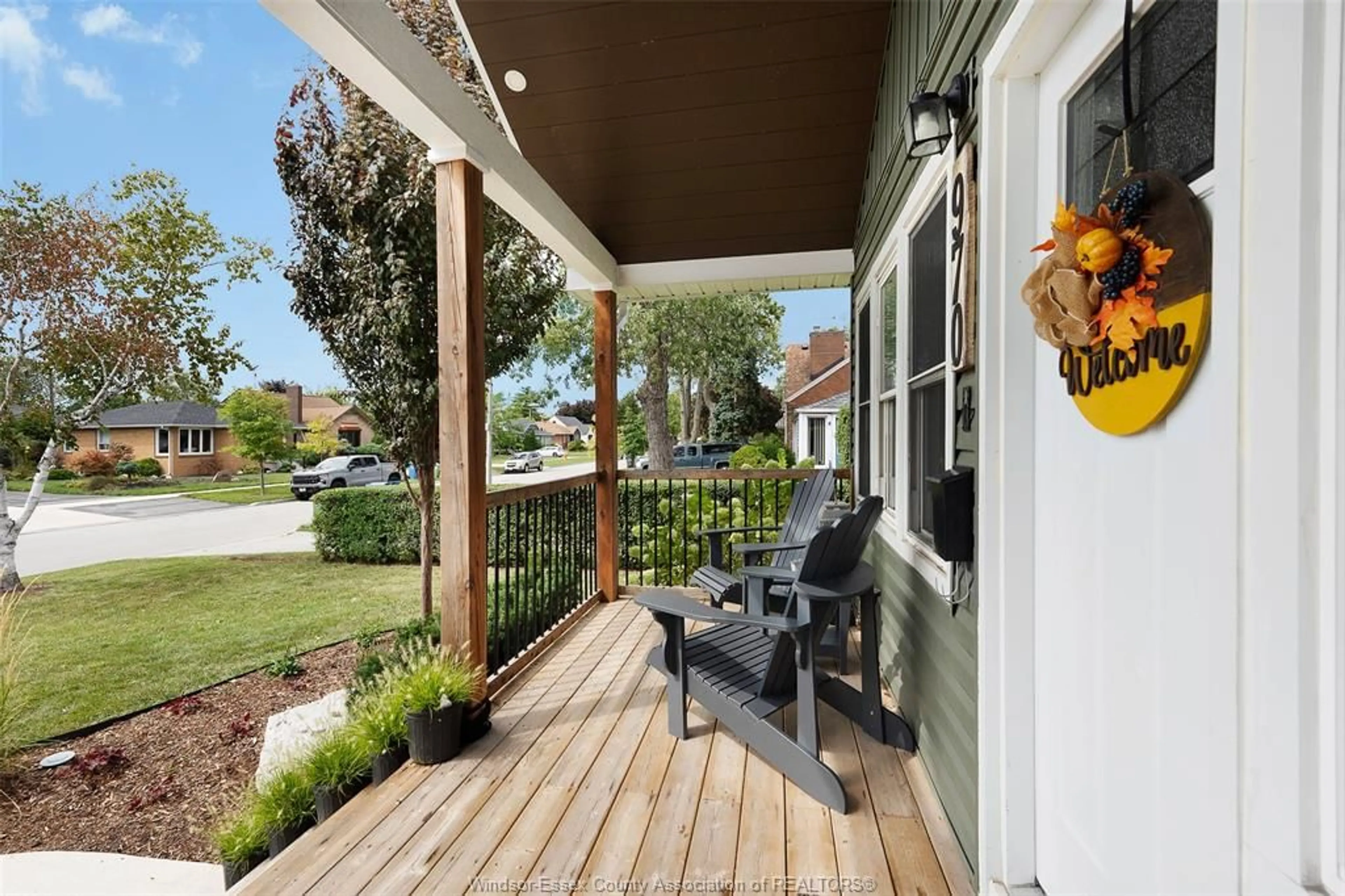 Patio, street for 970 EASTLAWN Ave, Windsor Ontario N8S 3H9