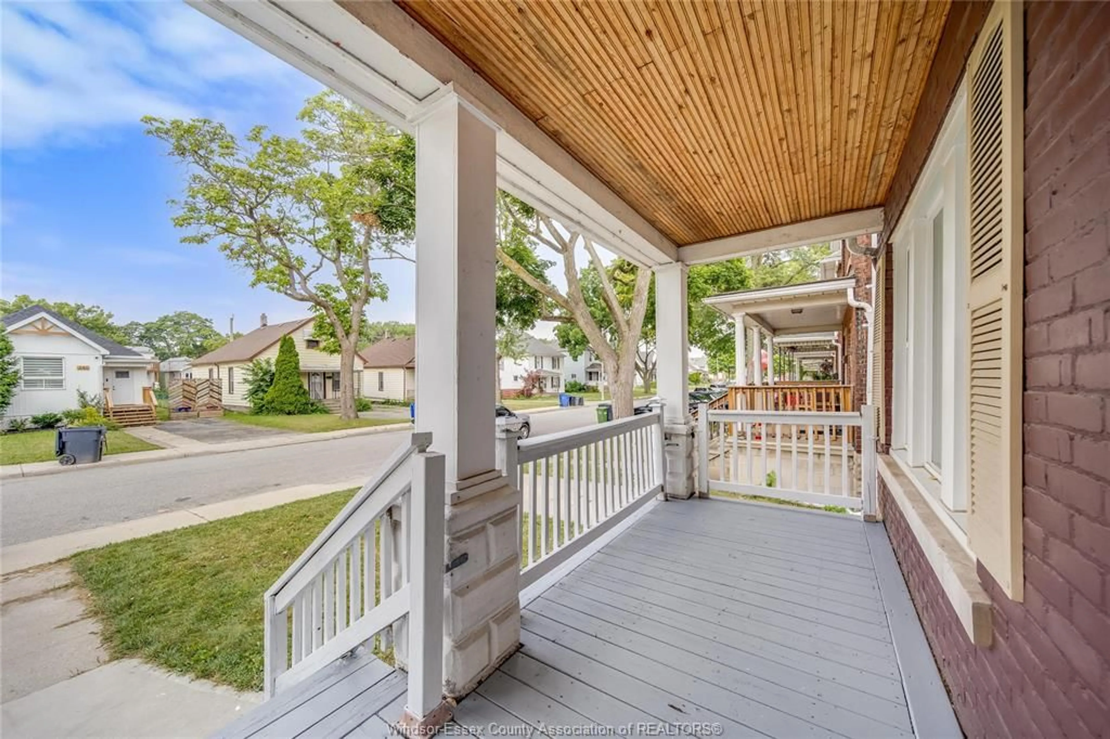 Unknown for 392 CURRY Ave, Windsor Ontario N9B 2B7