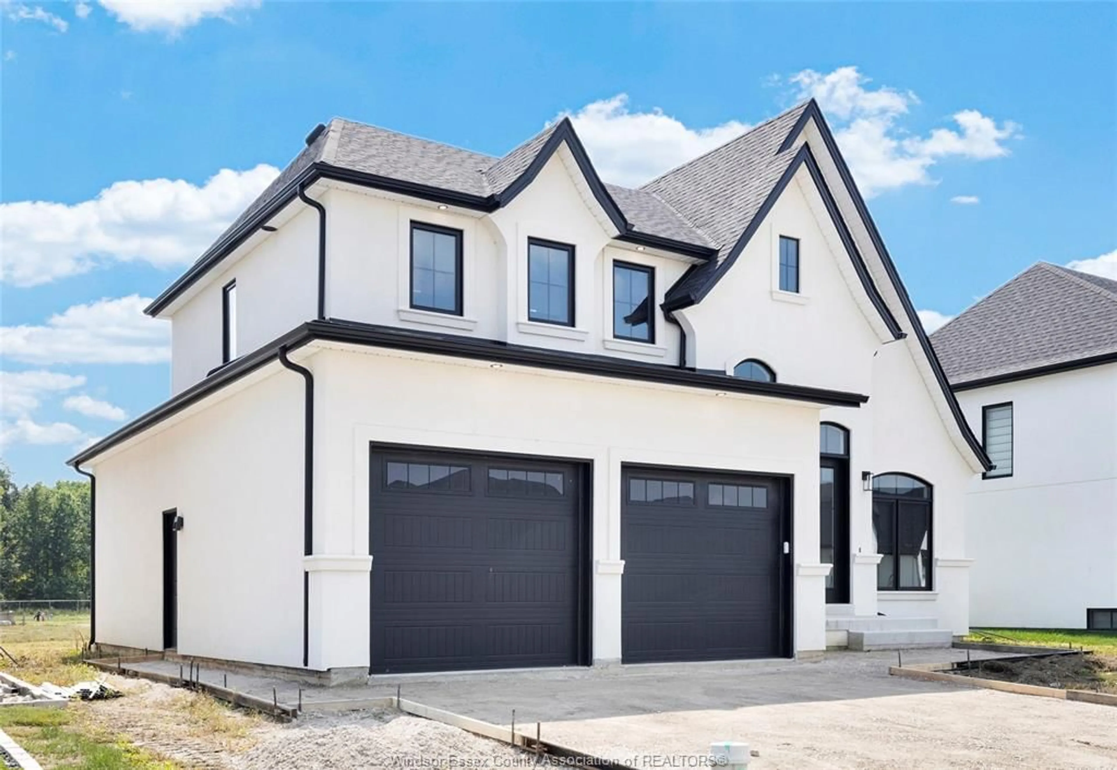 Home with vinyl exterior material, street for 8311 ANNIE Ave, Amherstburg Ontario N0R 1J0