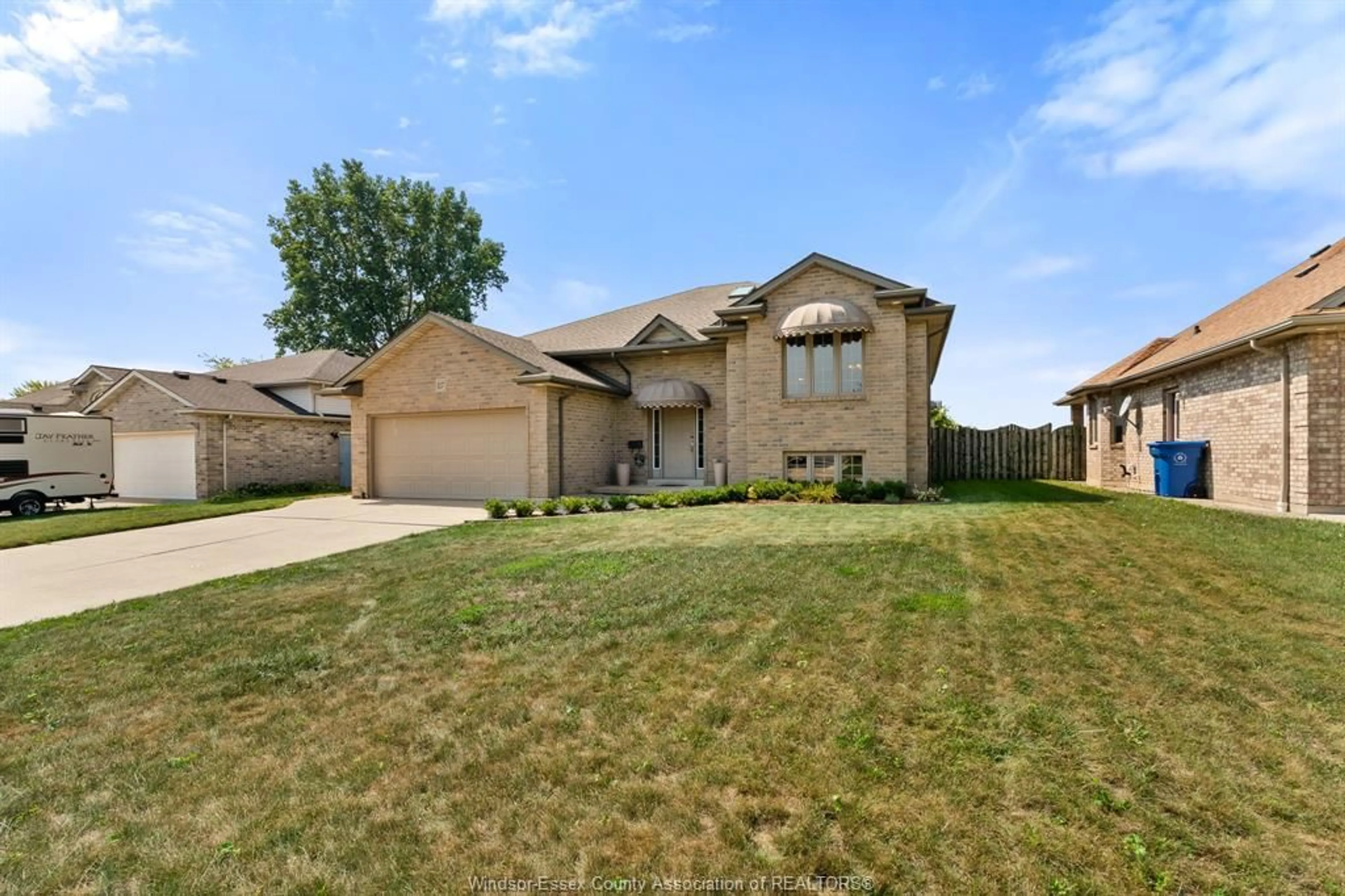 Home with brick exterior material, street for 837 Cottage Grove, Kingsville Ontario N9Y 3G3