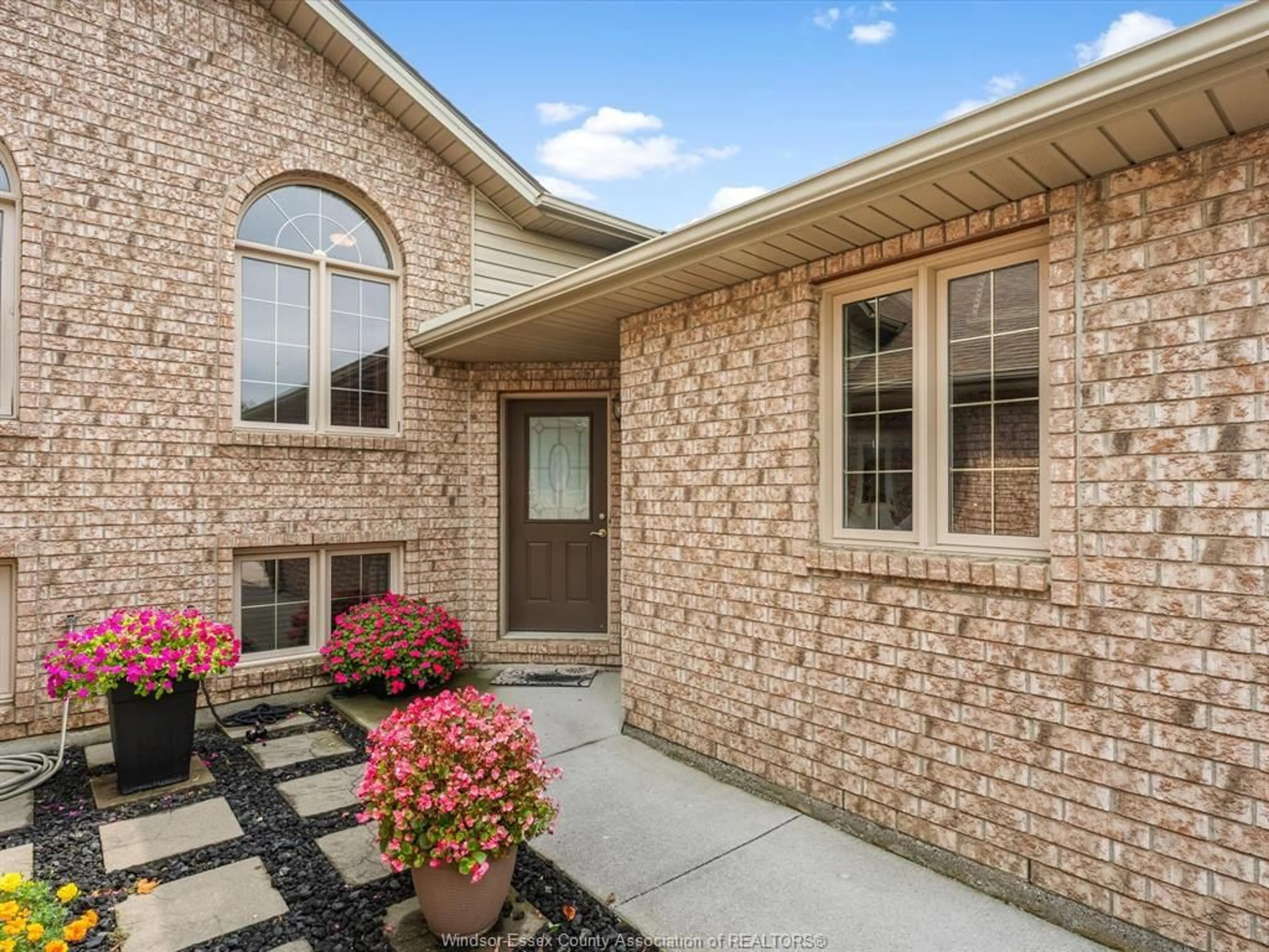 Home with brick exterior material, street for 130 ANTONIO Crt, Leamington Ontario N8H 5P7
