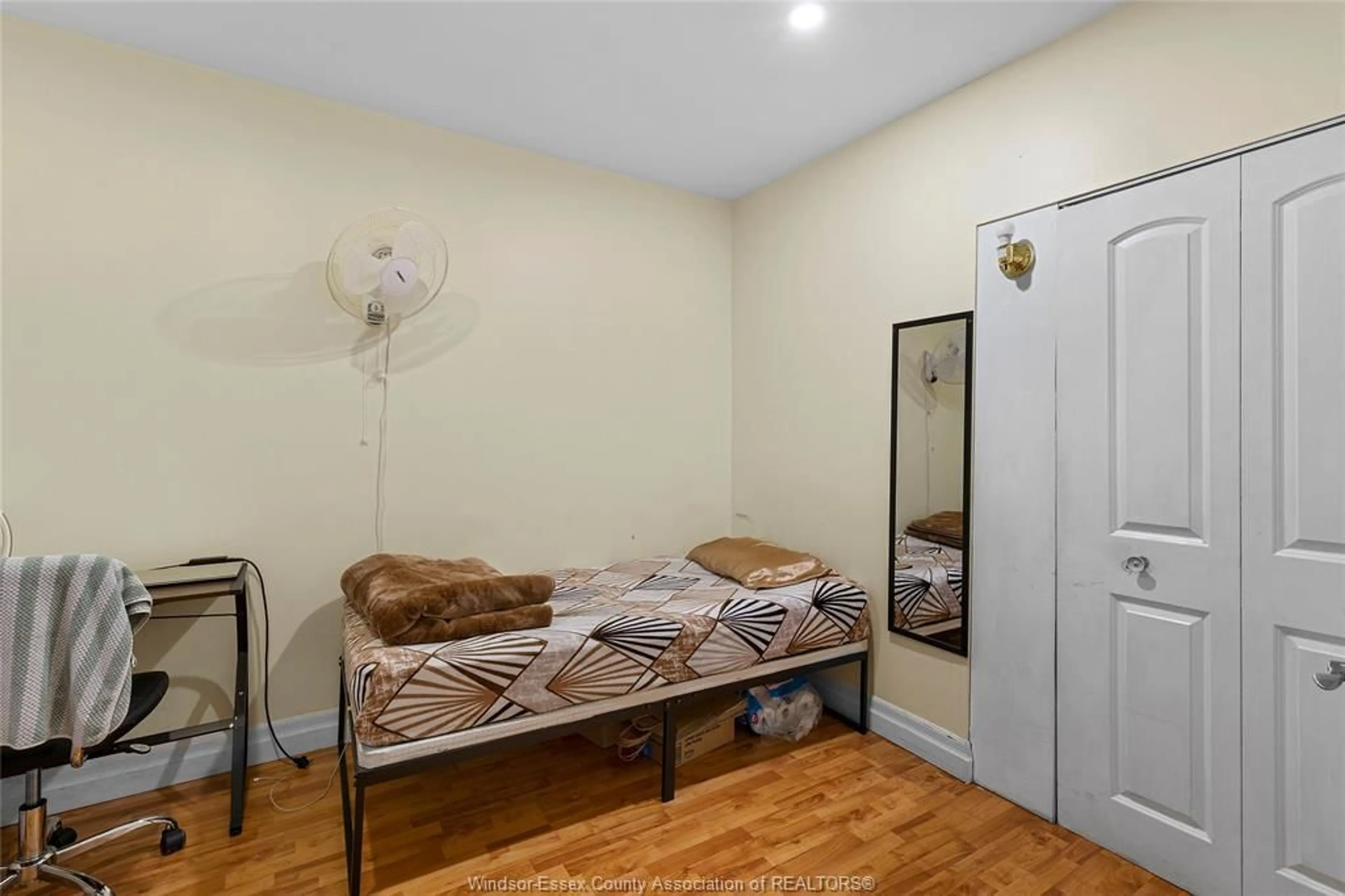 A pic of a room for 609 ST. JOSEPH, Windsor Ontario N9C 3H3