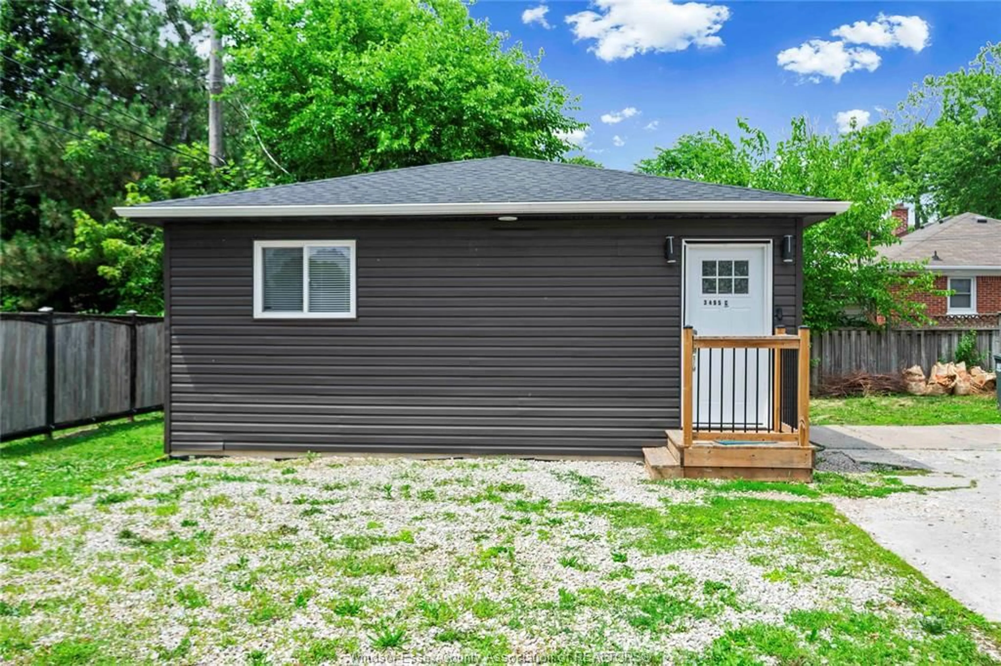 Shed for 3495 LONGFELLOW Ave, Windsor Ontario N9E 2L8