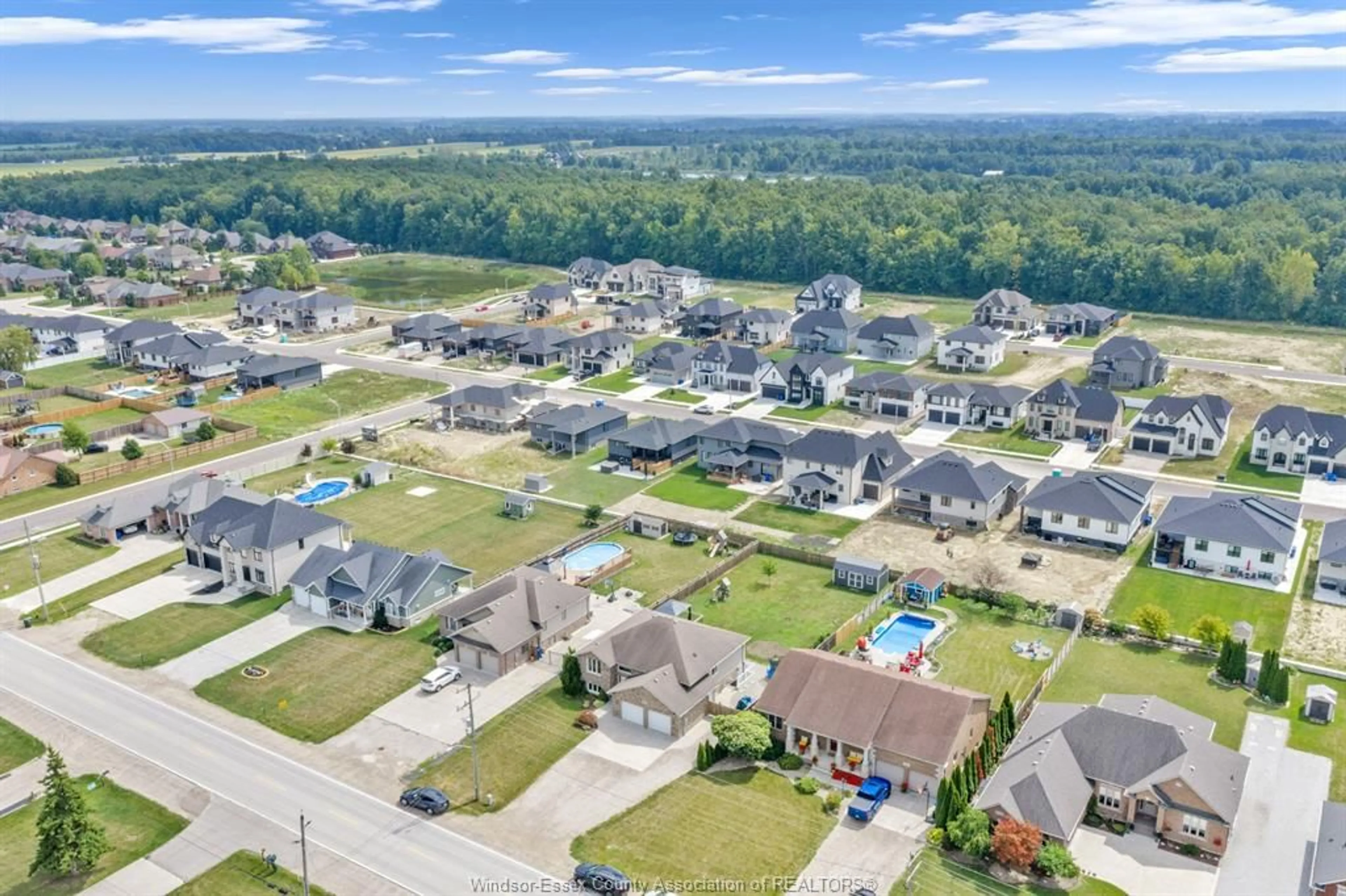 A pic from outside/outdoor area/front of a property/back of a property/a pic from drone, water/lake/river/ocean view for 8401 MIDDLE Sideroad, Amherstburg Ontario N0R 1J0