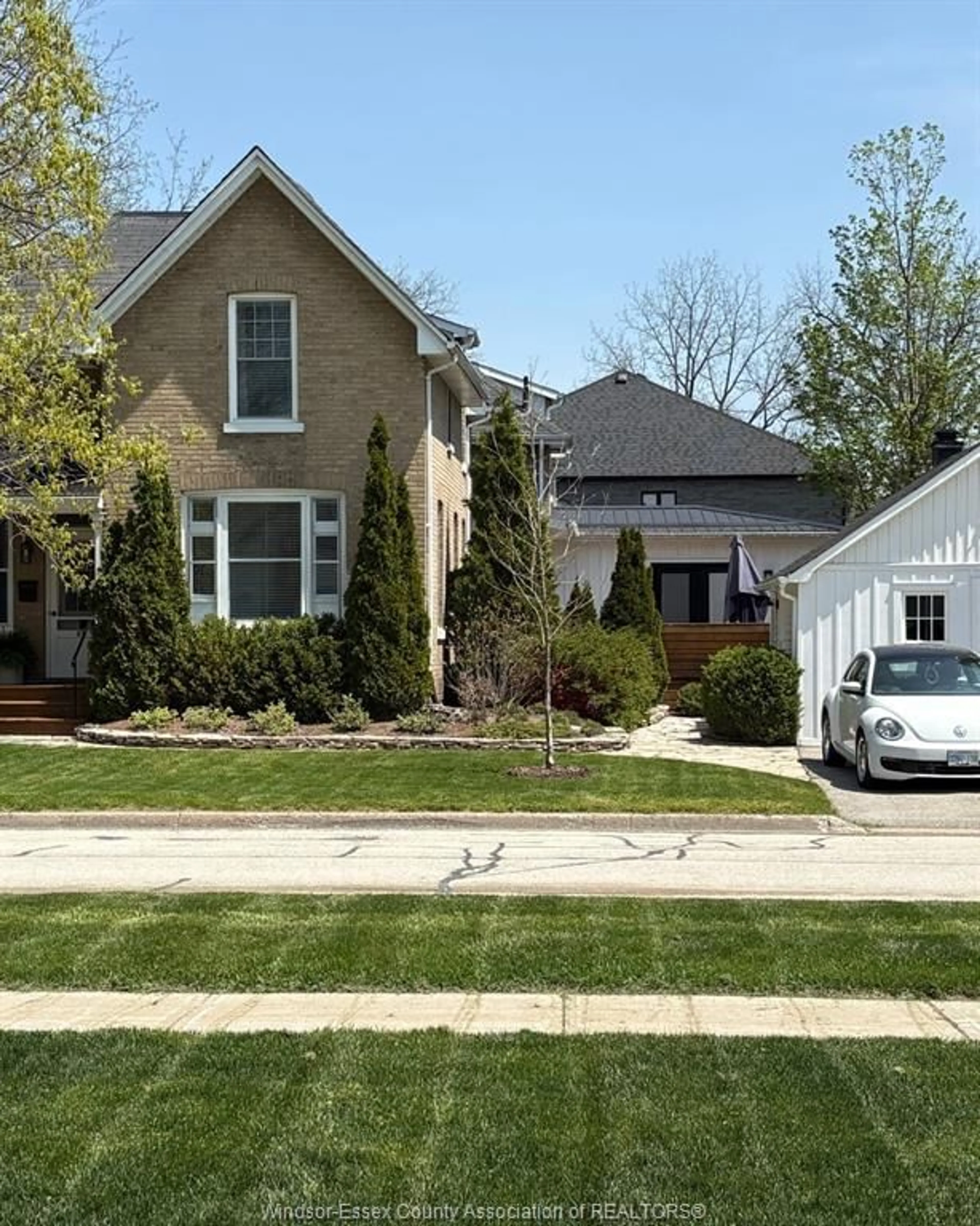 Home with brick exterior material, street for 83 NELSON St, New Tecumseth Ontario N9R 1H1
