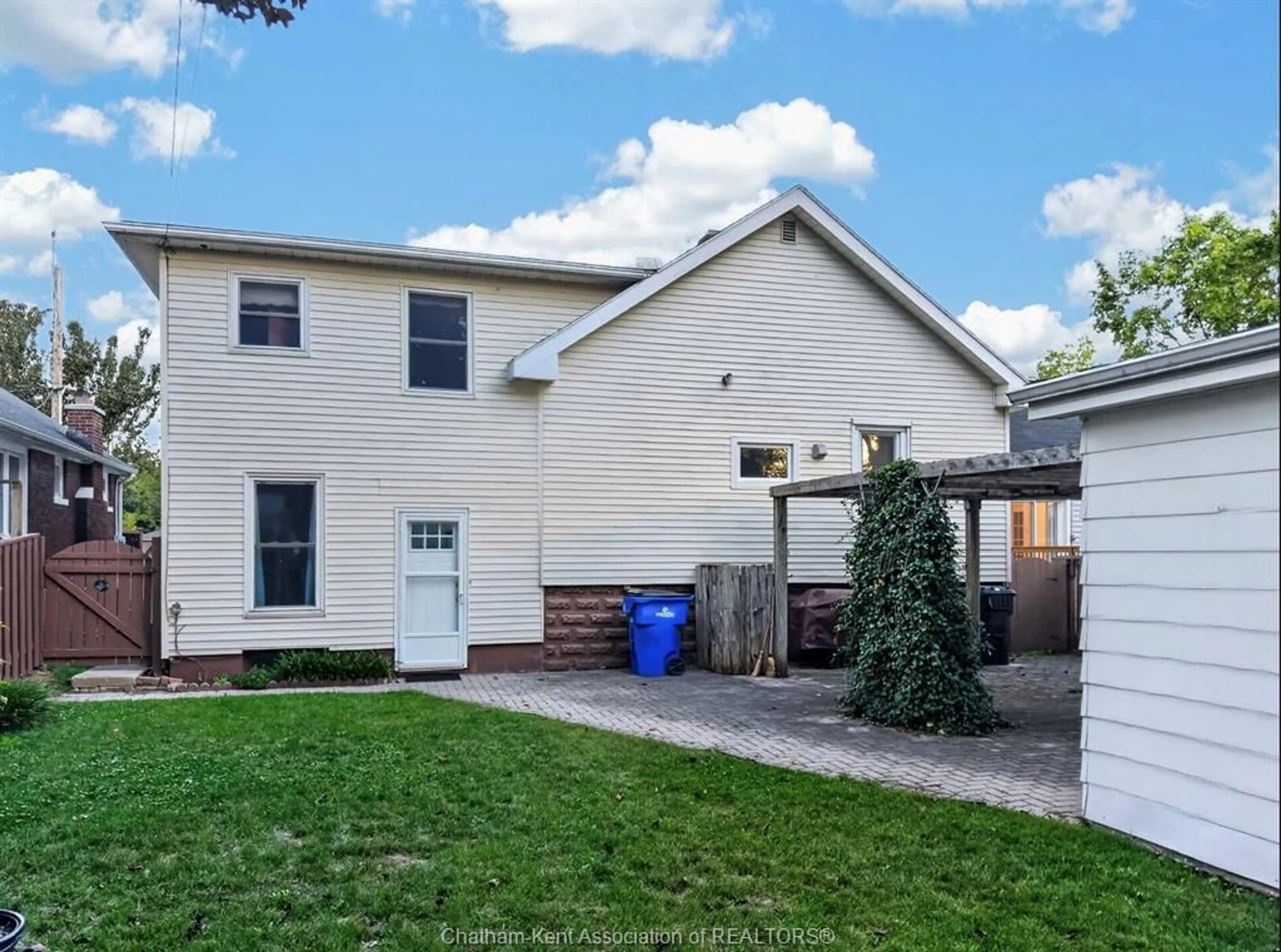 Unknown for 55 Prince Arthur Ave, Chatham Ontario N7M 1X6