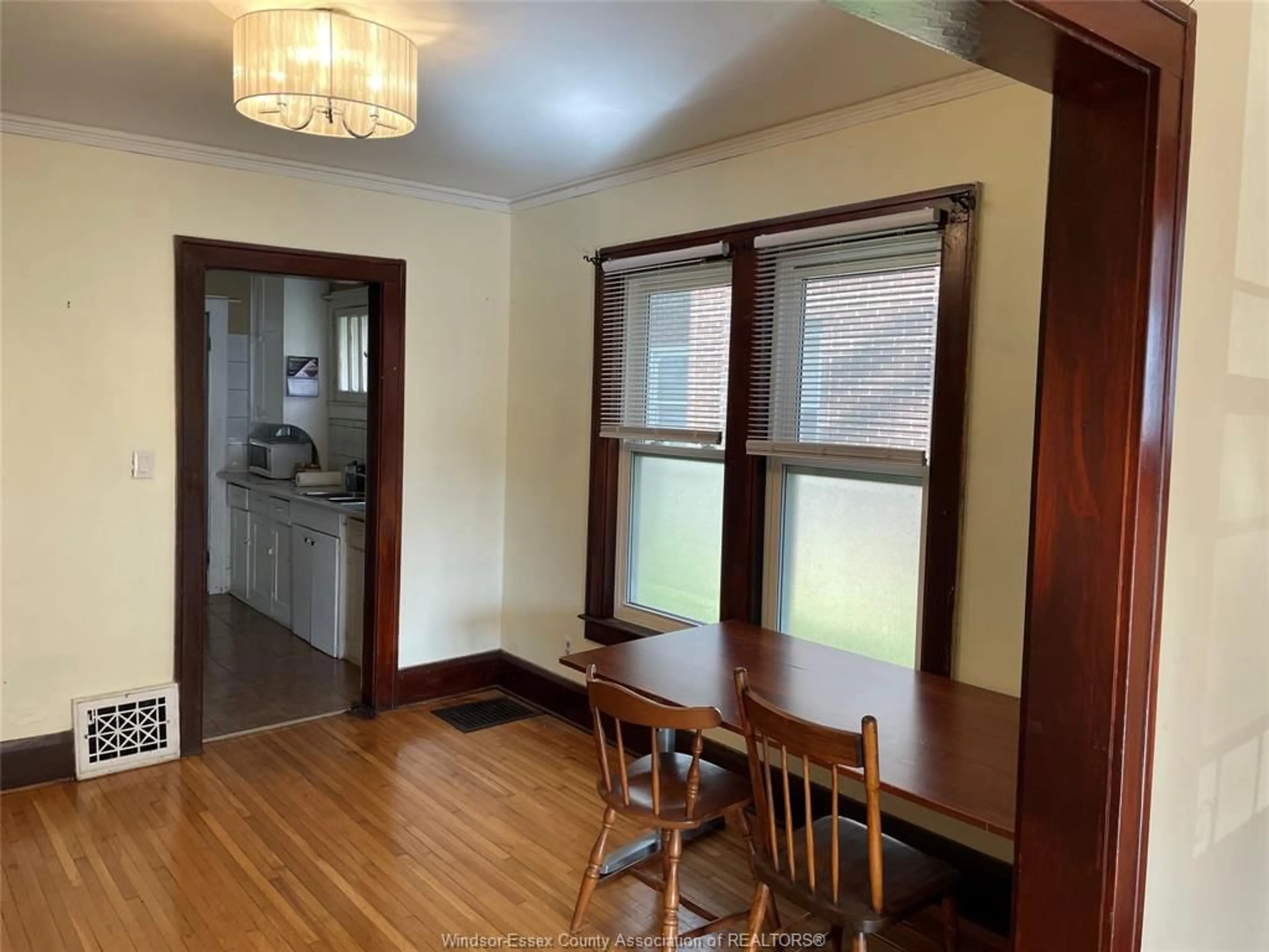 Dining room, wood/laminate floor for 1624 GOYEAU, Windsor Ontario N8X 3L6