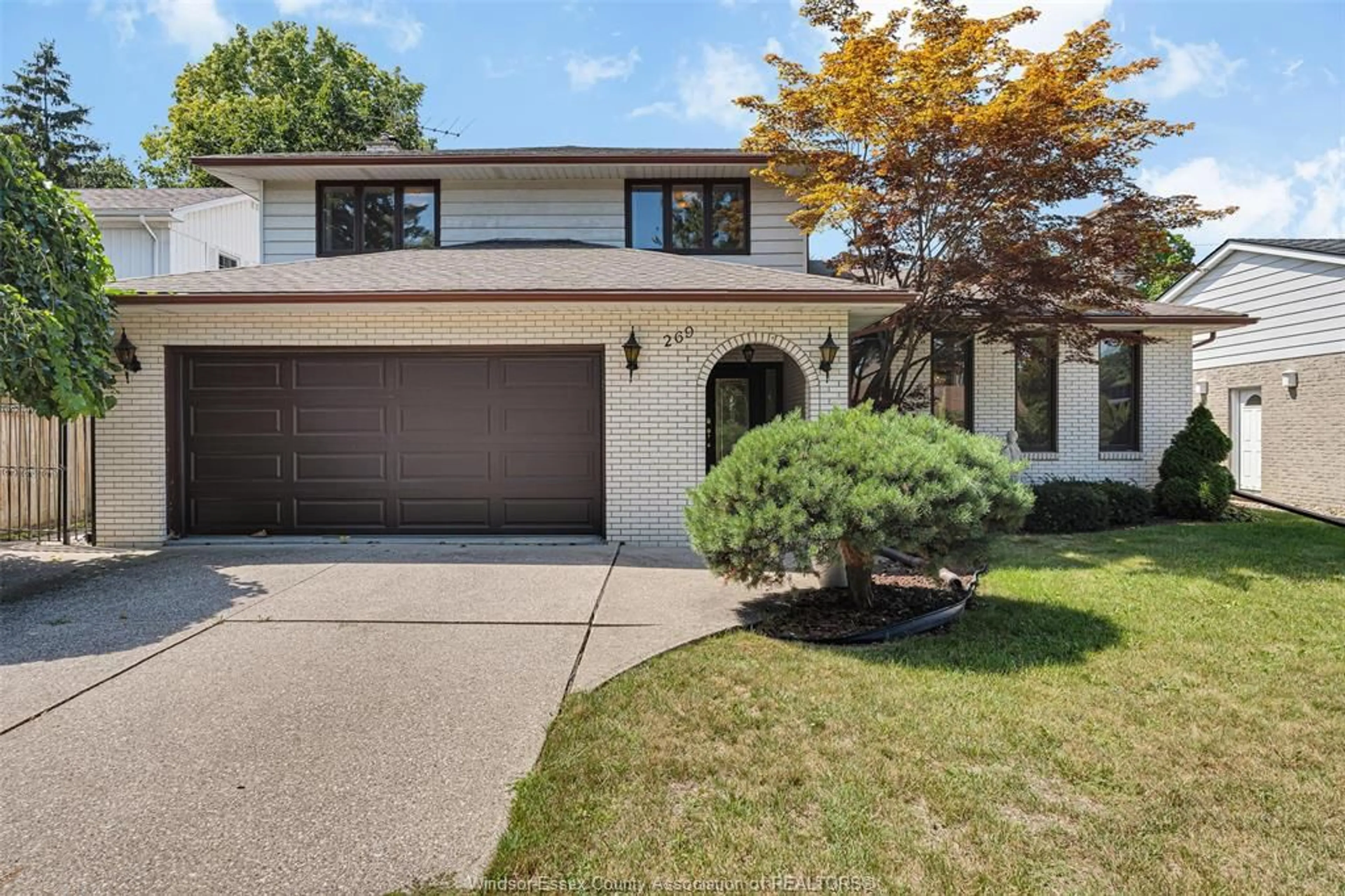 Home with vinyl exterior material, street for 269 ORCHARD GROVE, Windsor Ontario N8S 2P4