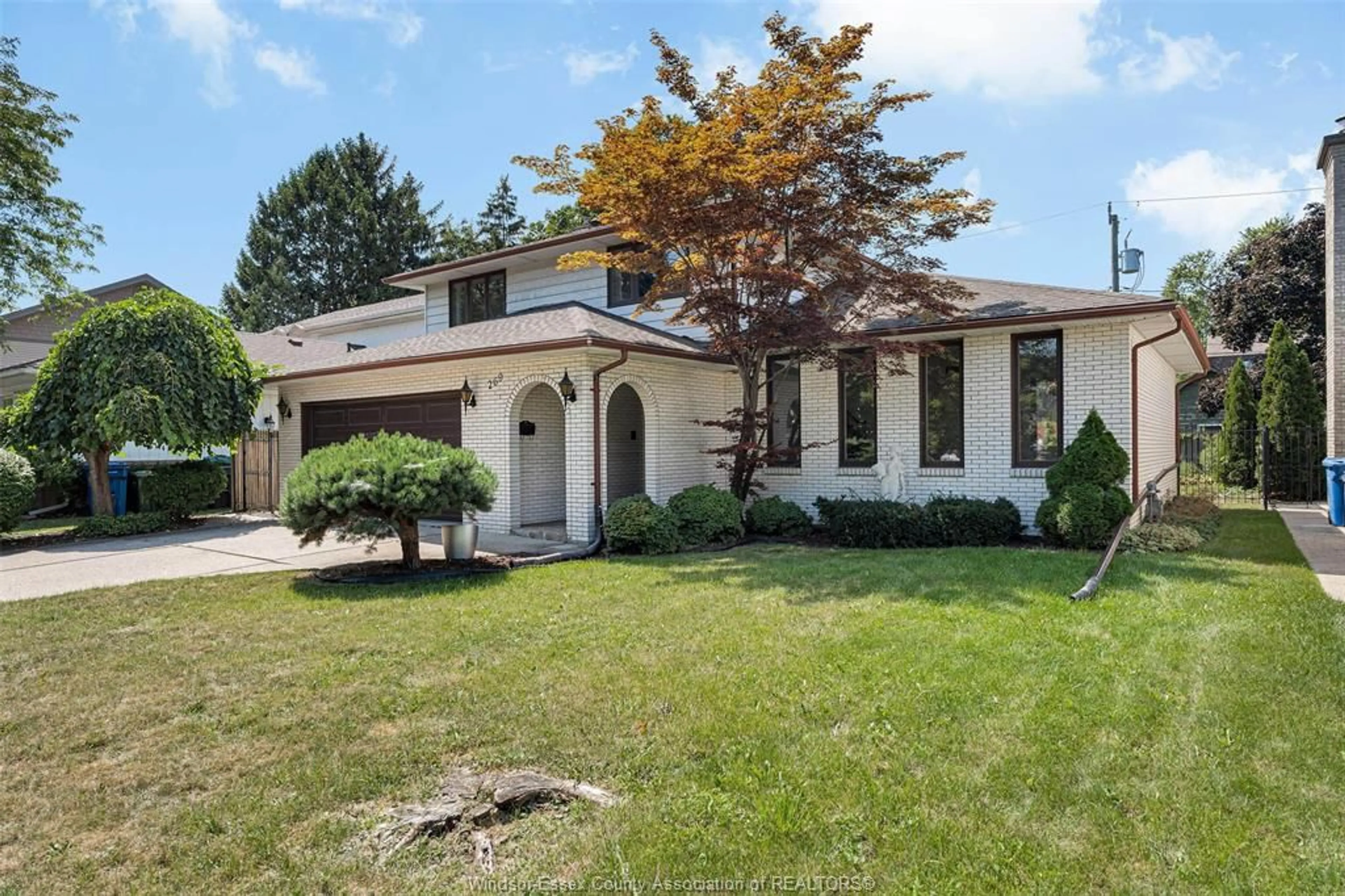Home with vinyl exterior material, street for 269 ORCHARD GROVE, Windsor Ontario N8S 2P4