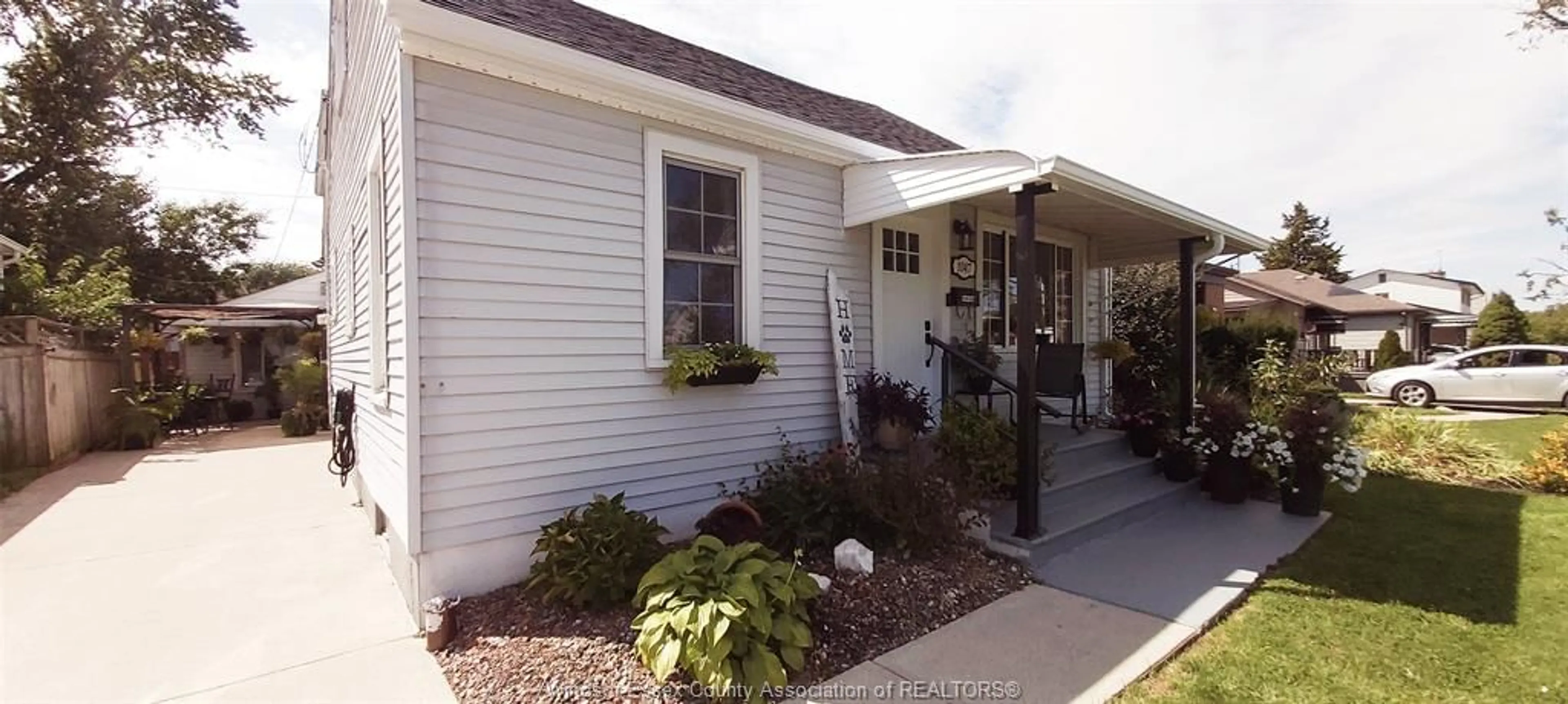 Unknown for 1047 ESDRAS Ave, Windsor Ontario N8S 2N1
