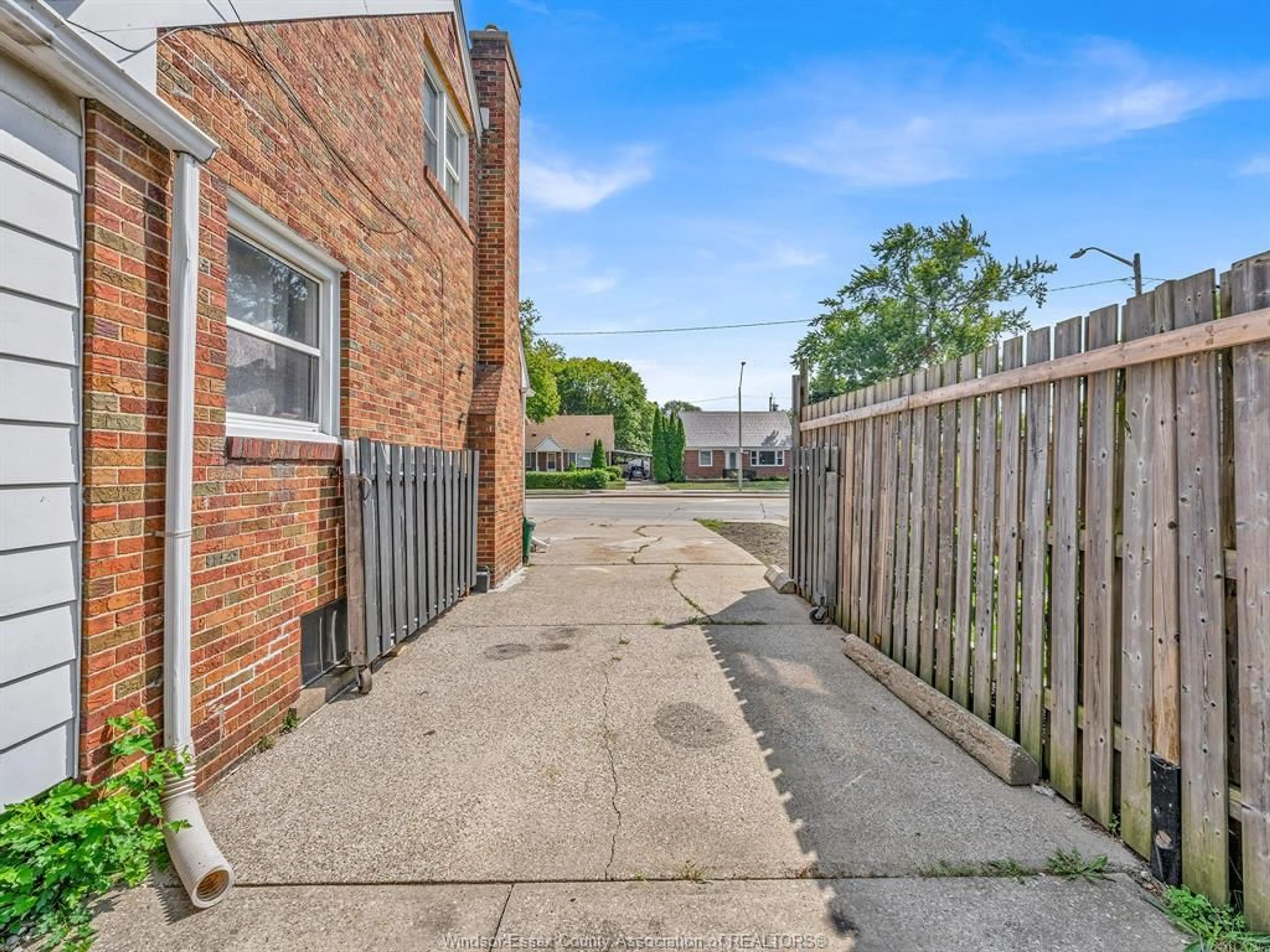 Patio, street for 7640 WYANDOTTE St, Windsor Ontario N8S 1S5