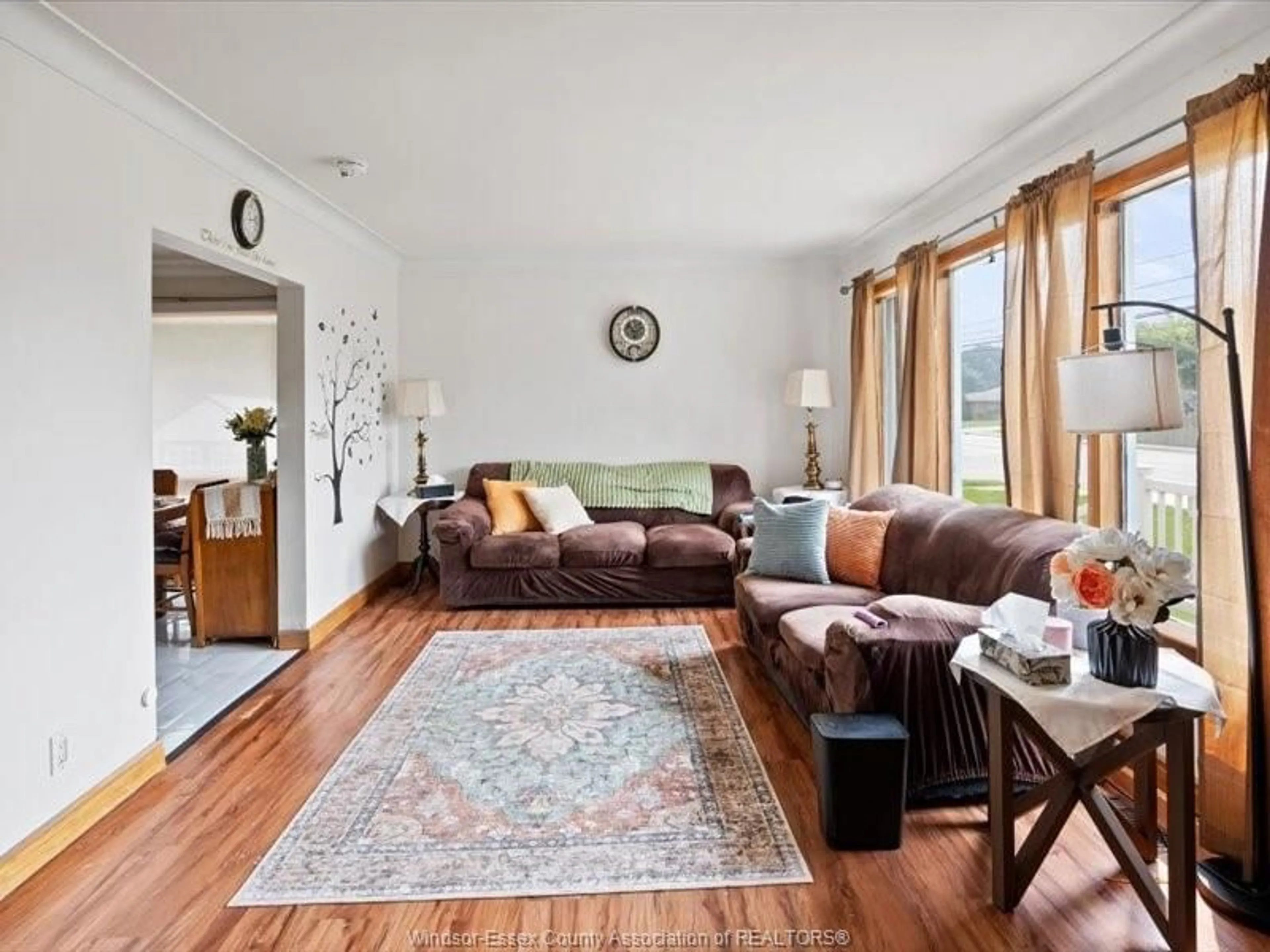Living room with furniture, unknown for 636 CABANA, Windsor Ontario N9G 1A4
